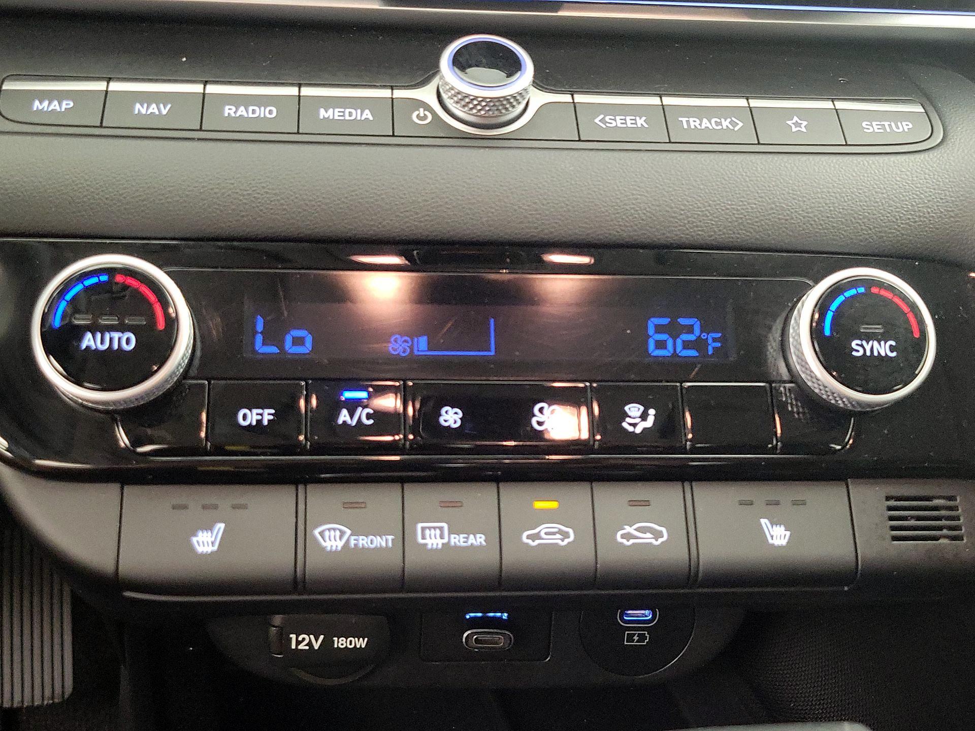 Thumbnail: 2025 Hyundai Elantra - 17