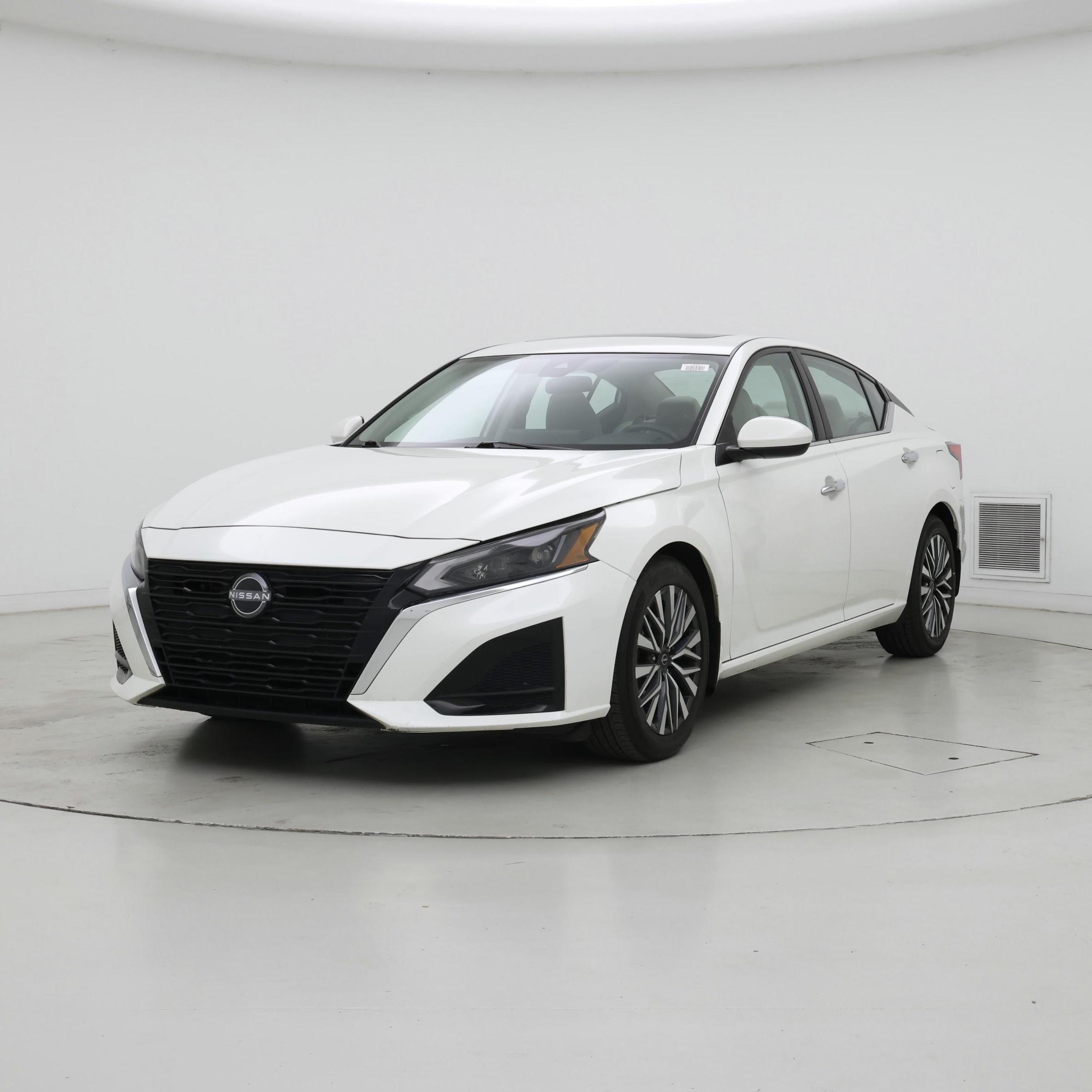Thumbnail: 2023 Nissan Altima - 4