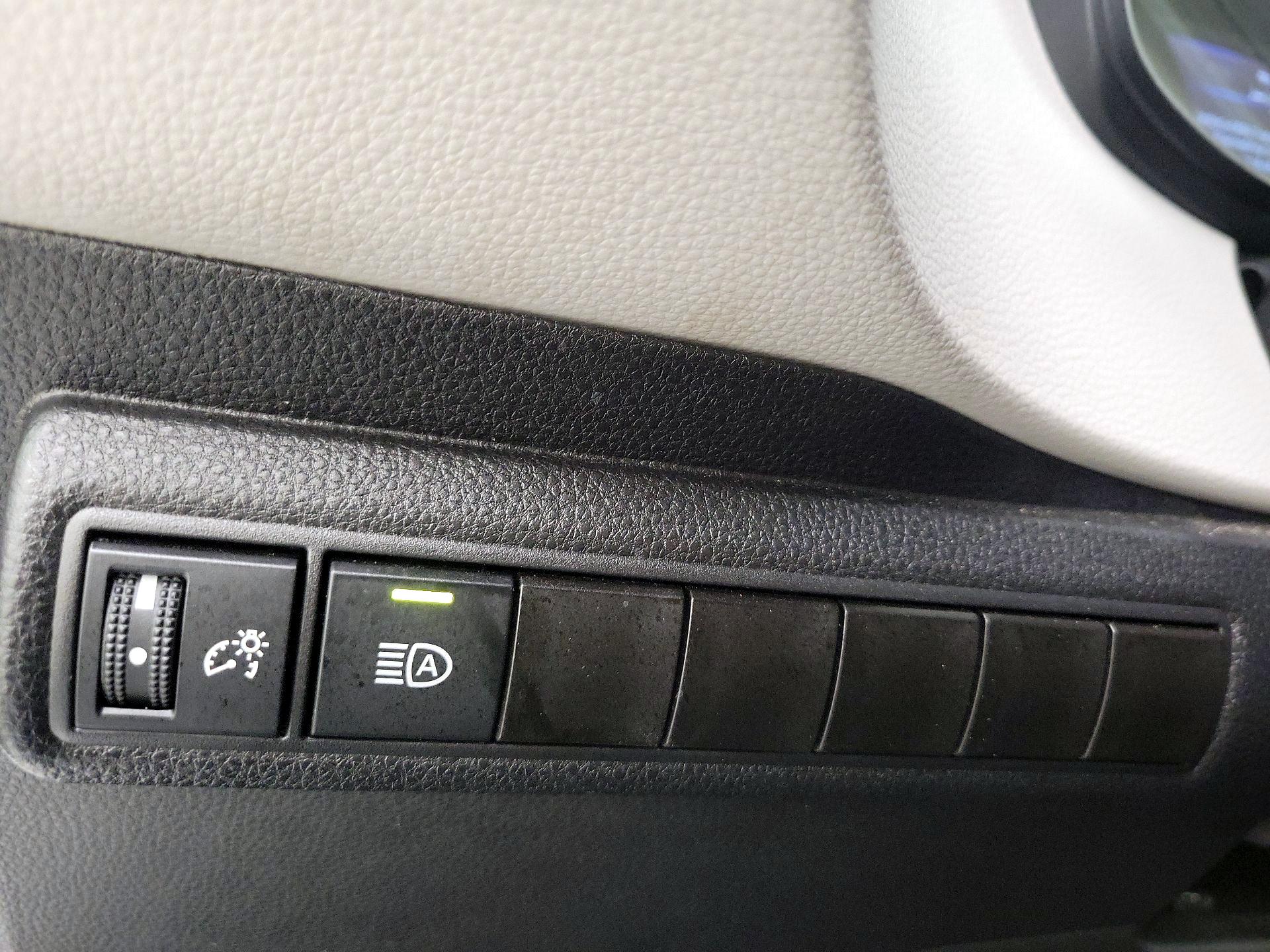 Thumbnail: 2025 Toyota Corolla - 13