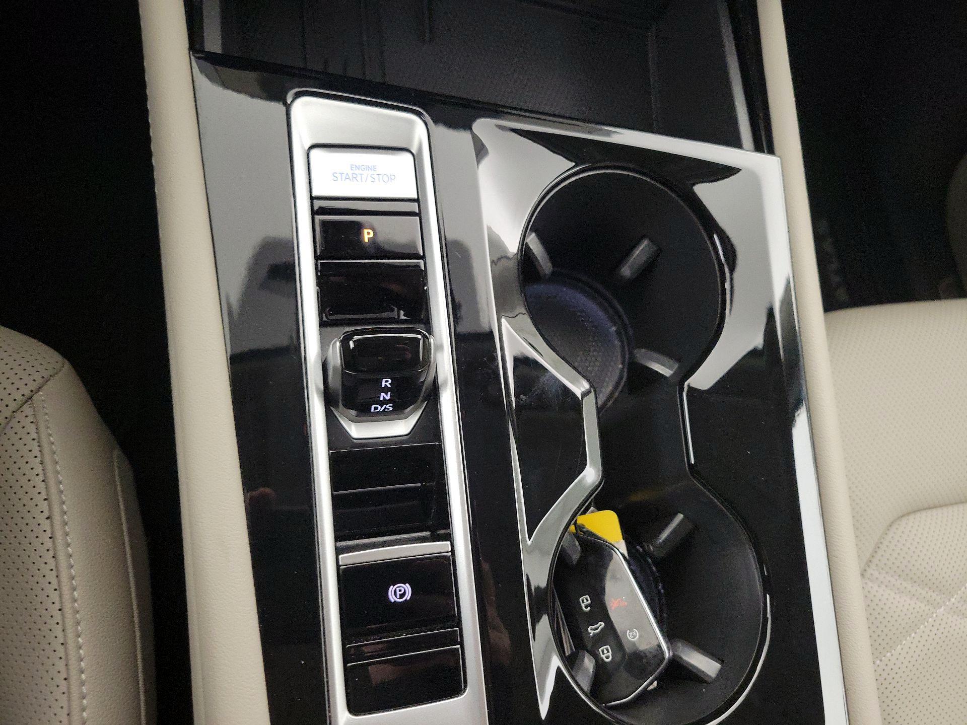 Thumbnail: 2025 Volkswagen Atlas - 17