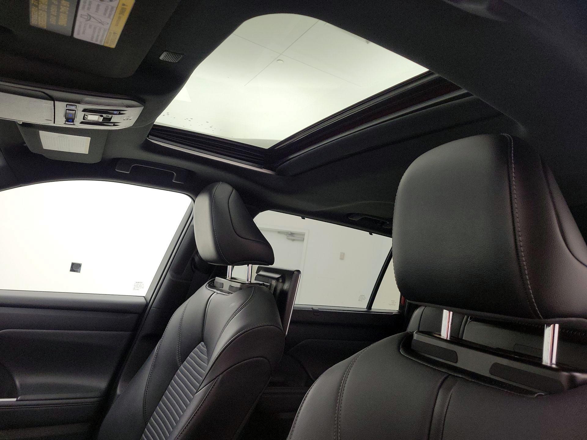 Thumbnail: 2021 Toyota Highlander - 19