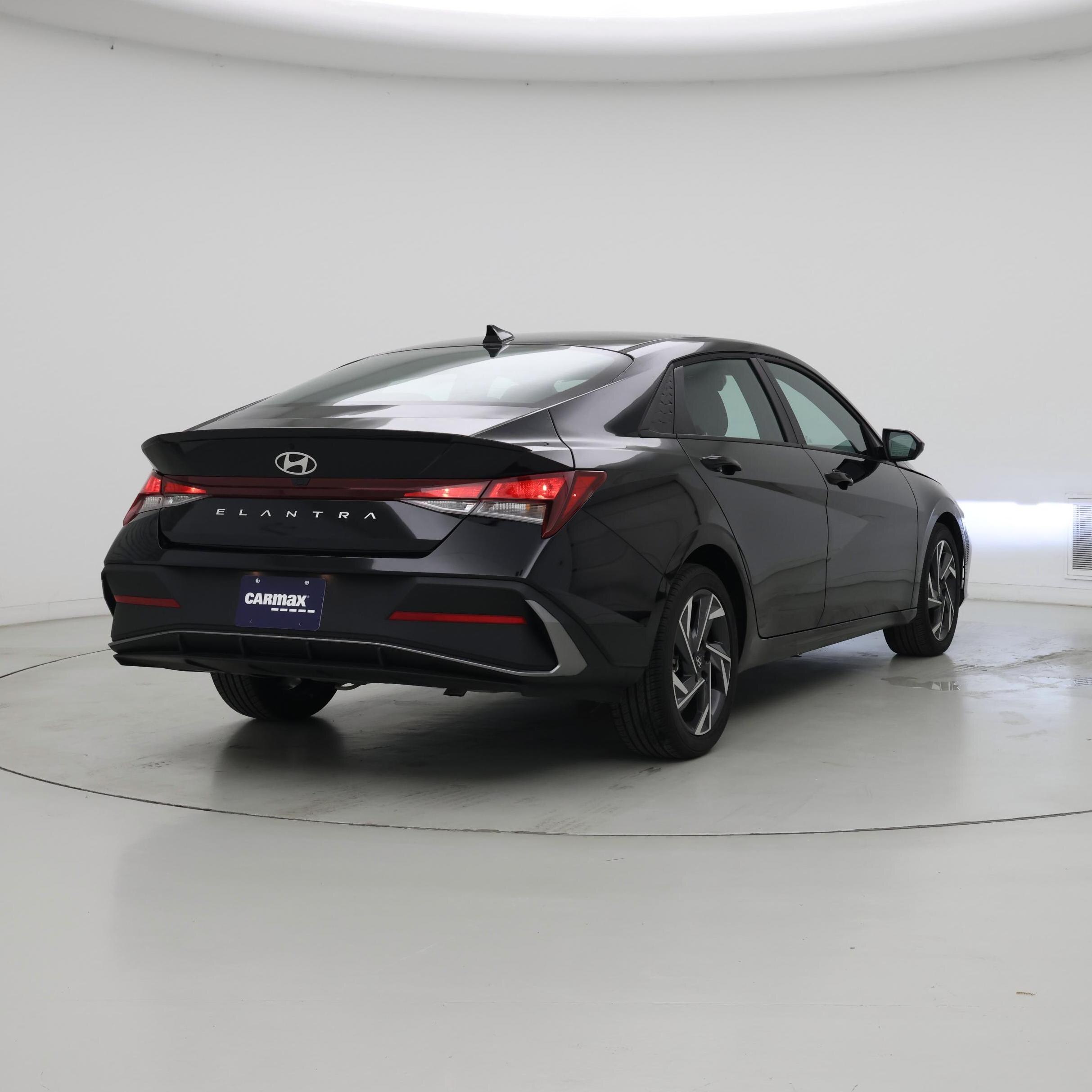 Thumbnail: 2025 Hyundai Elantra - 8