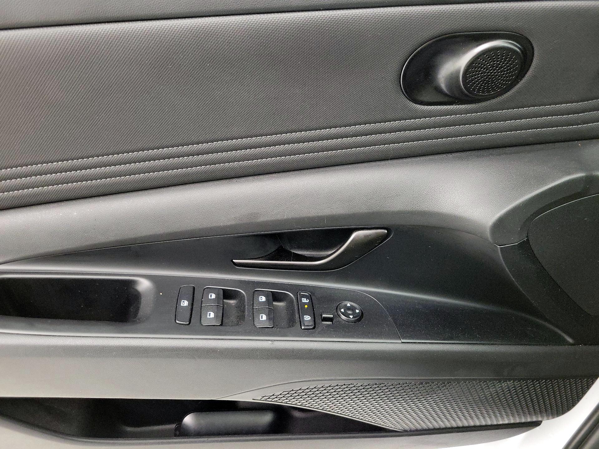 Thumbnail: 2025 Hyundai Elantra - 12