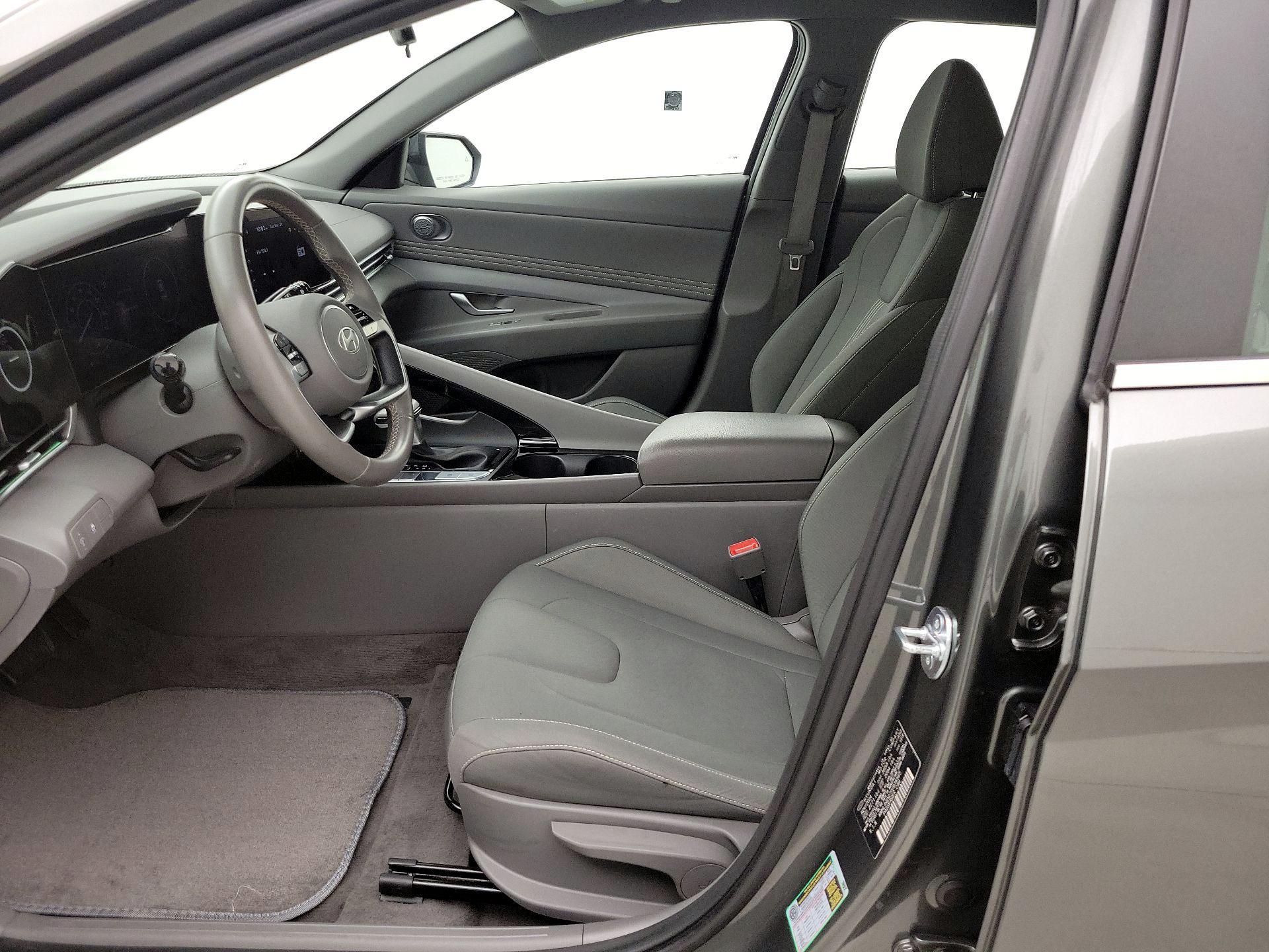 Thumbnail: 2025 Hyundai Elantra - 11