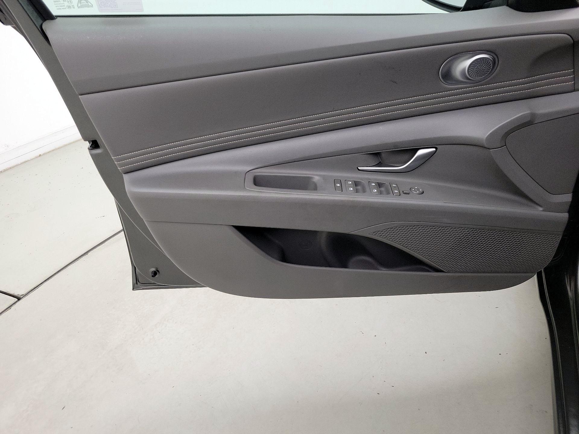 Thumbnail: 2025 Hyundai Elantra - 12