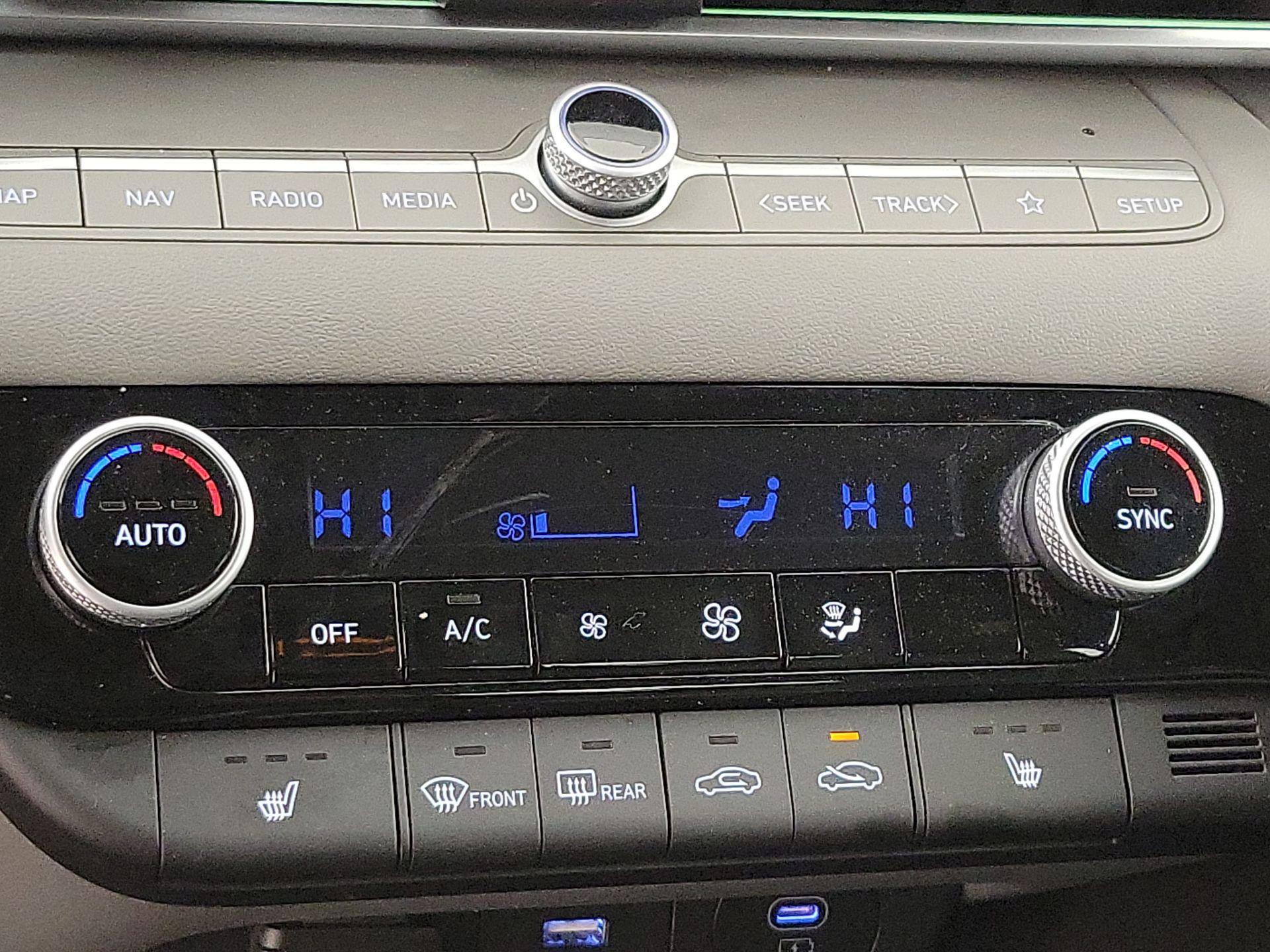 Thumbnail: 2025 Hyundai Elantra - 17