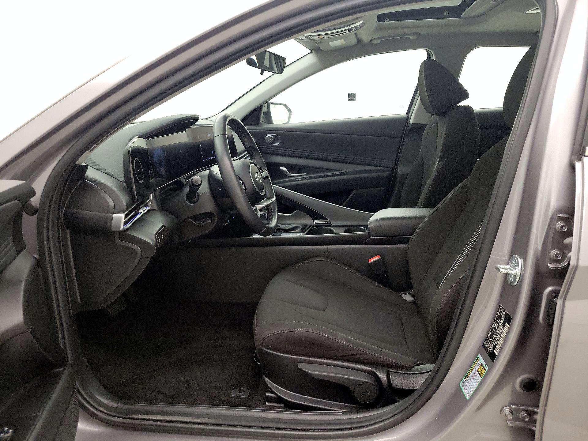 Thumbnail: 2025 Hyundai Elantra - 11