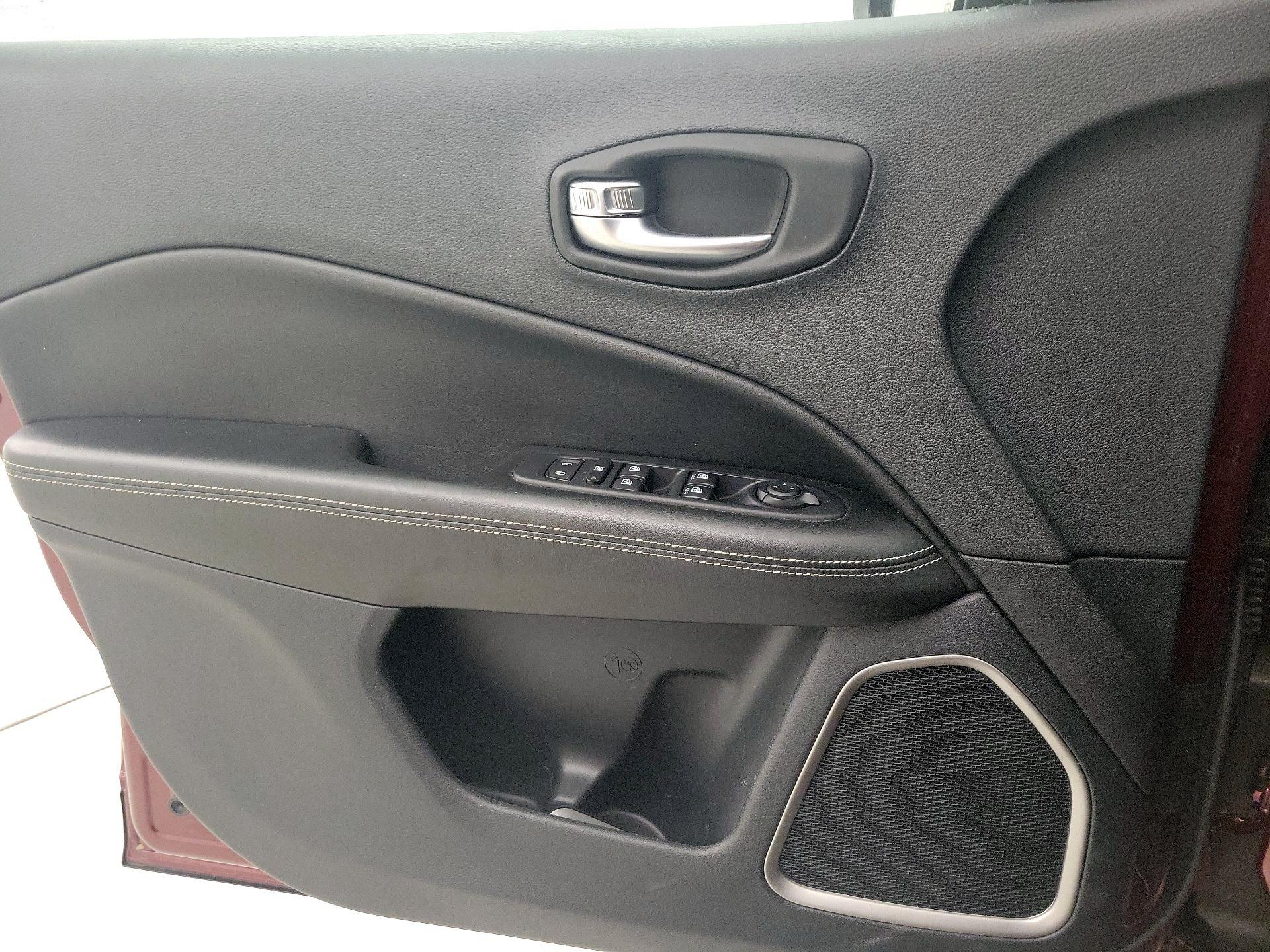 Thumbnail: 2021 Jeep Compass - 12