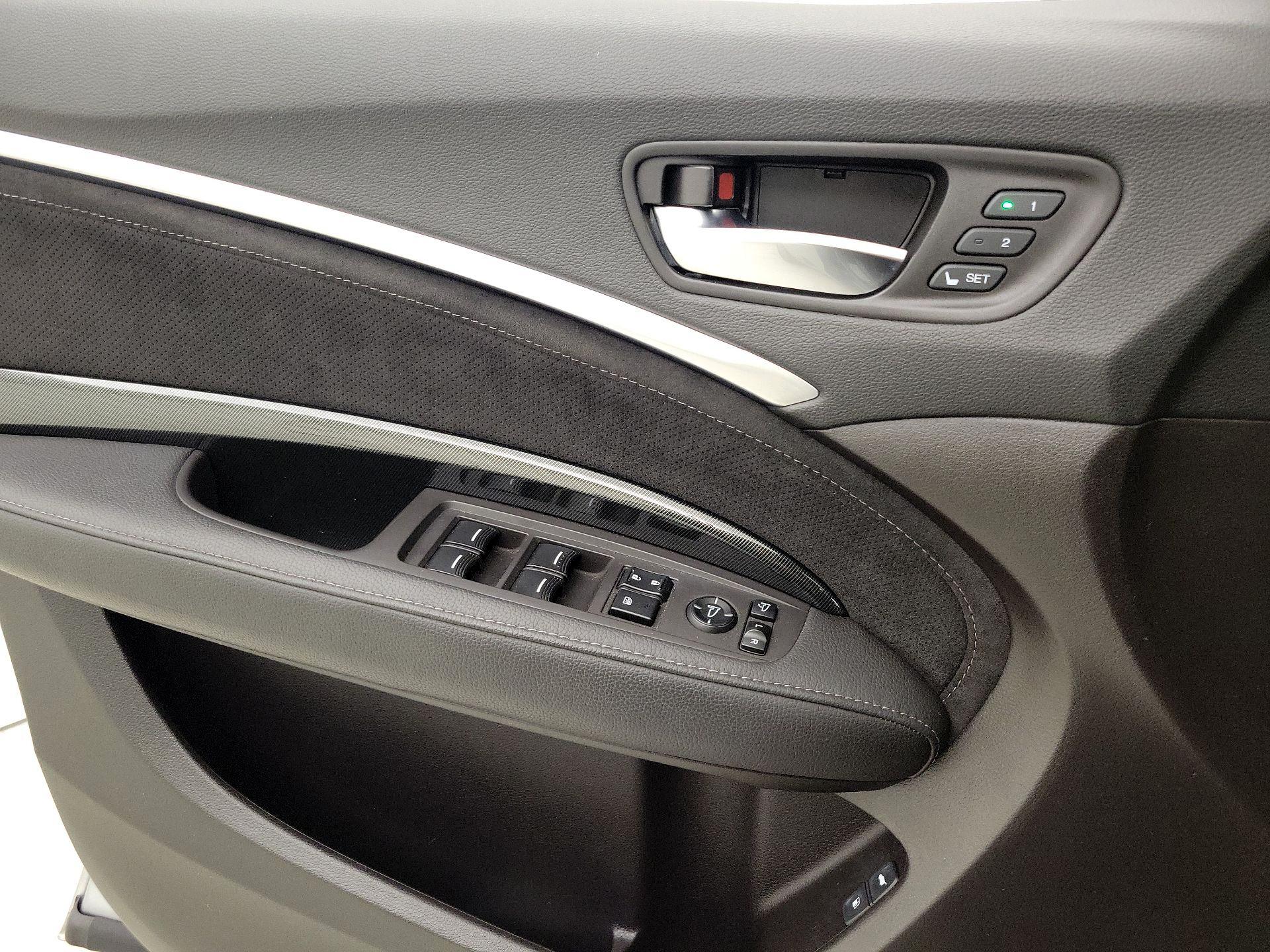 Thumbnail: 2020 Acura MDX - 12