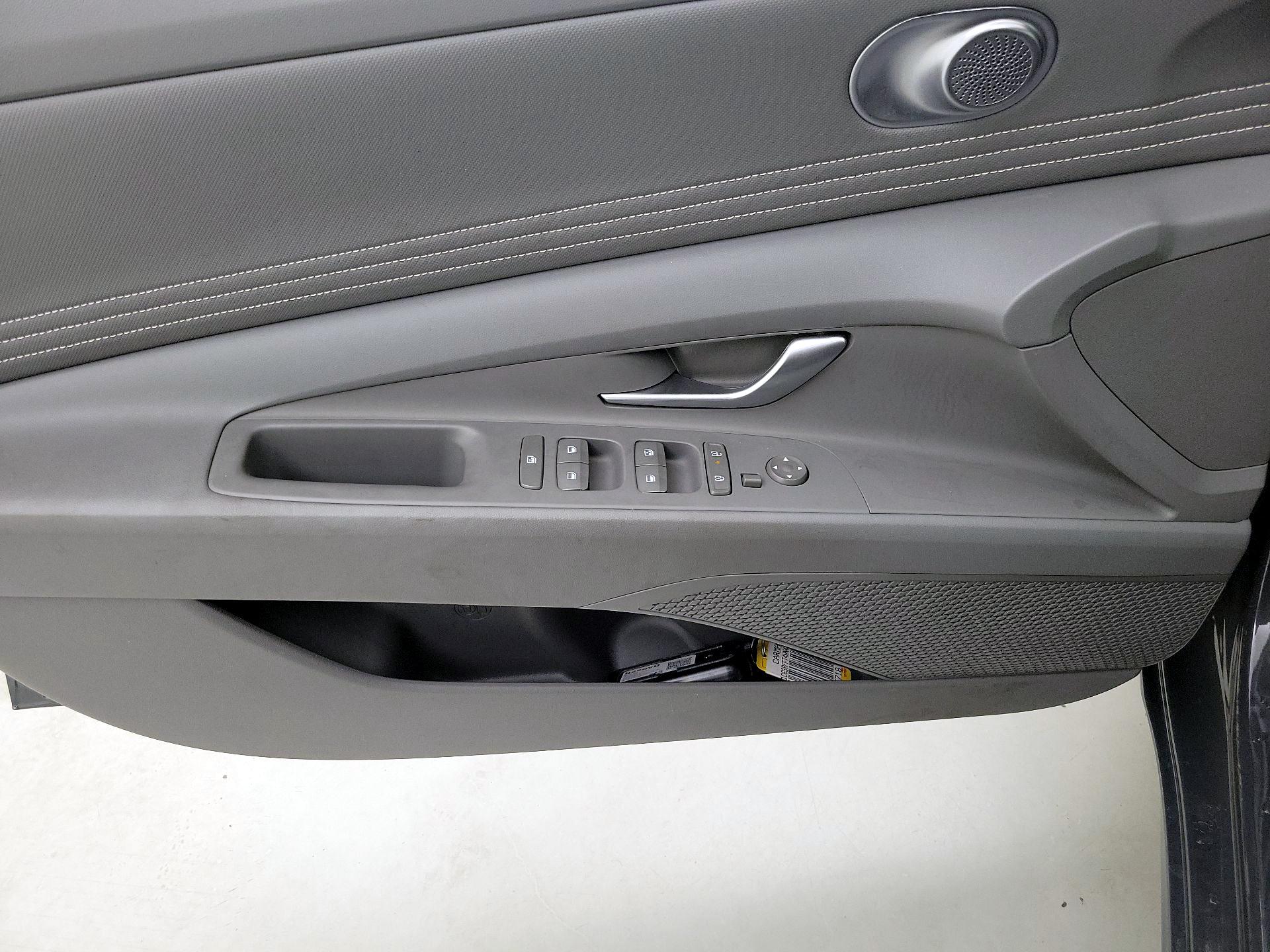 Thumbnail: 2025 Hyundai Elantra - 12