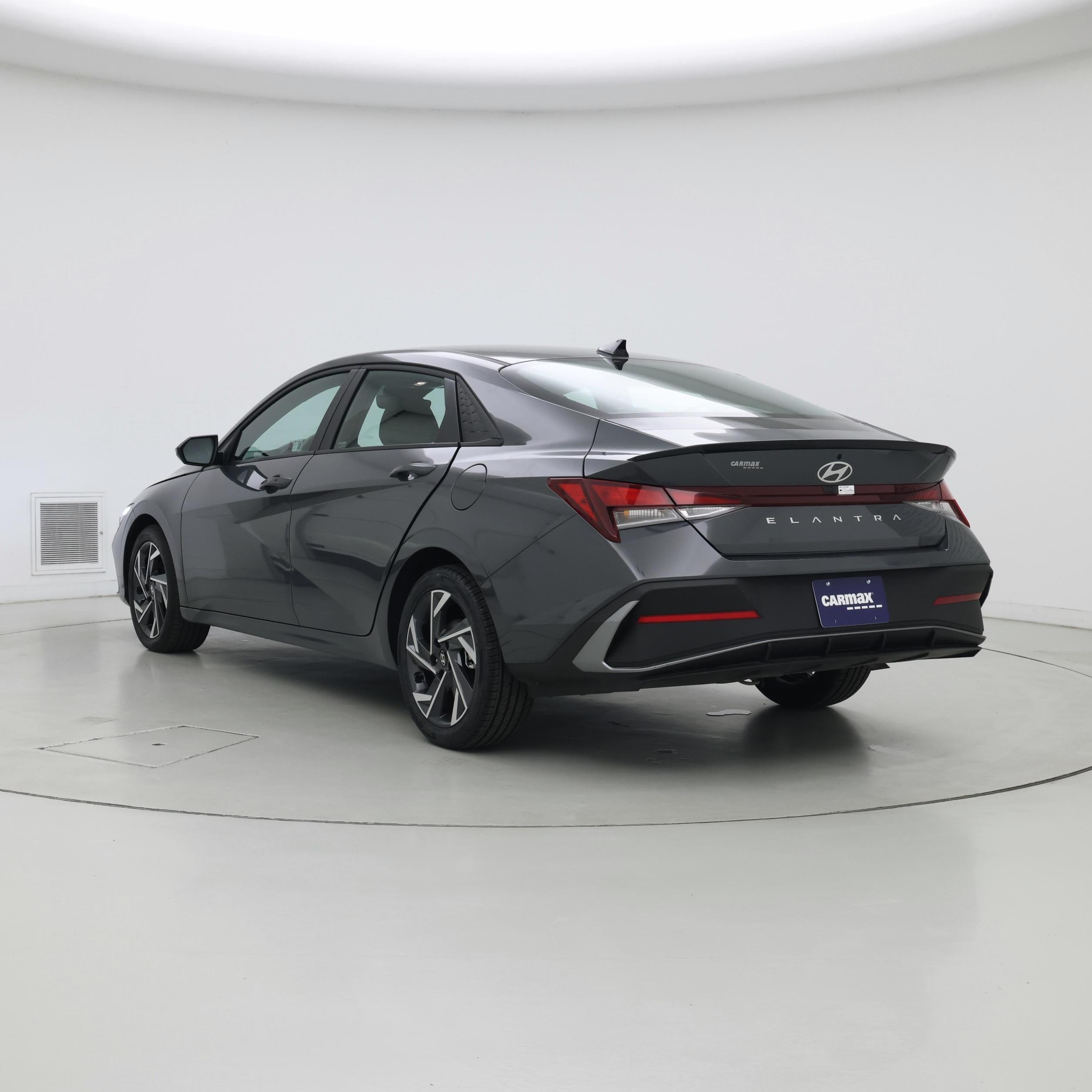 Thumbnail: 2025 Hyundai Elantra - 2