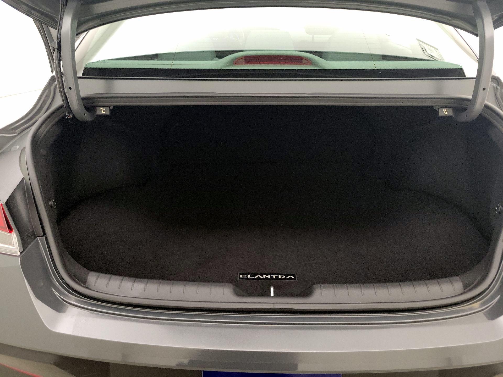 Thumbnail: 2025 Hyundai Elantra - 20