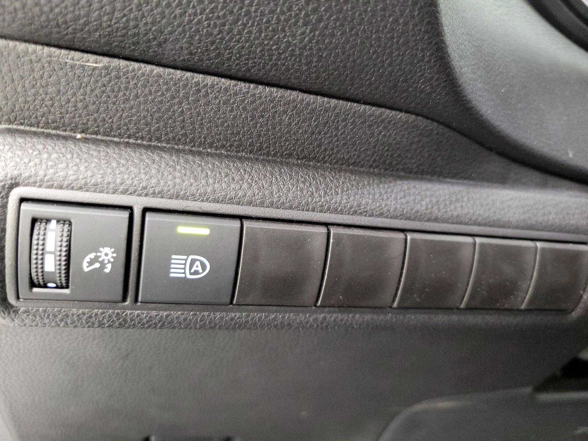 Thumbnail: 2025 Toyota Corolla - 13