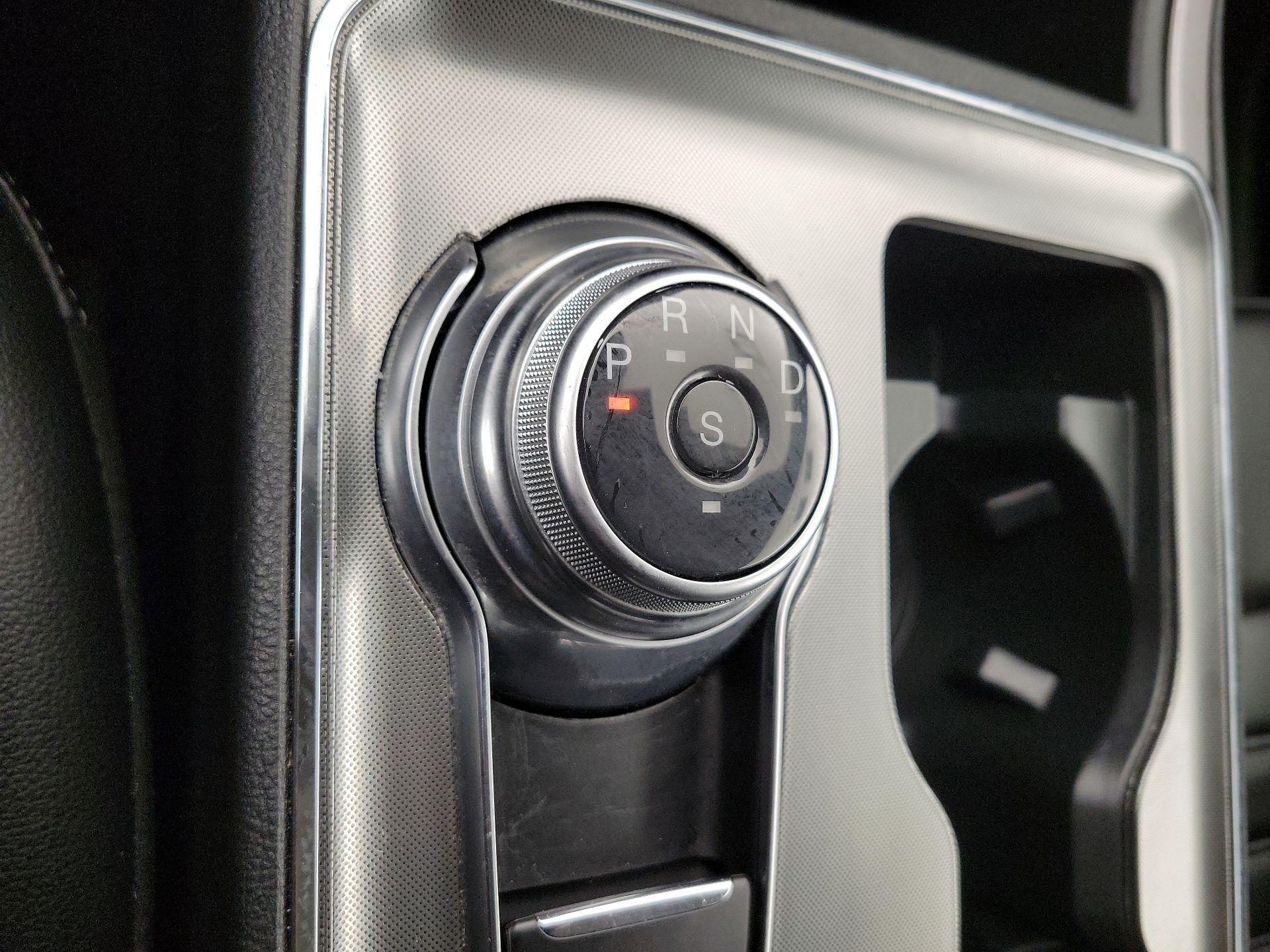 Thumbnail: 2022 Ford Edge - 17