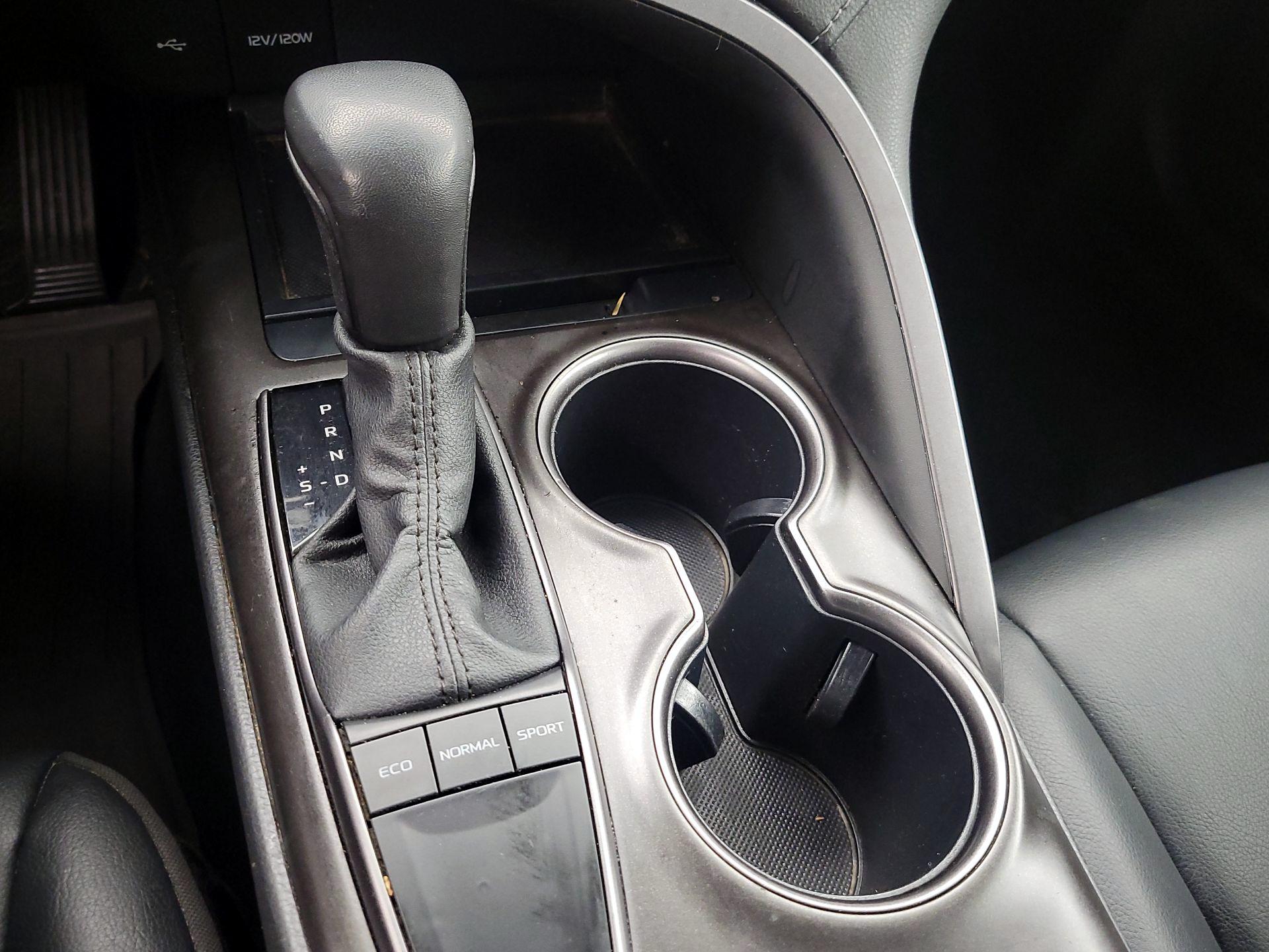 Thumbnail: 2023 Toyota Camry - 17