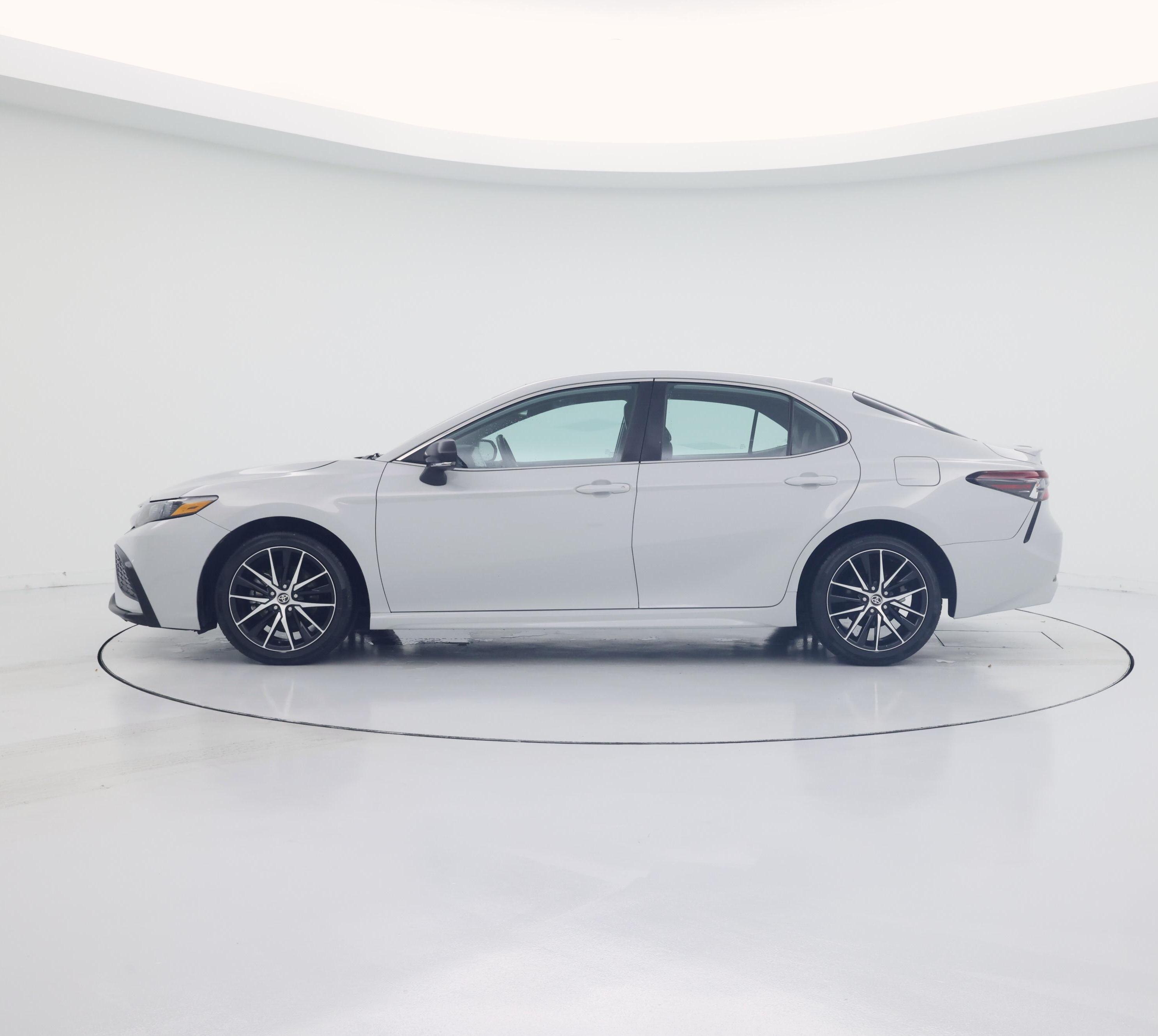 Thumbnail: 2023 Toyota Camry - 3