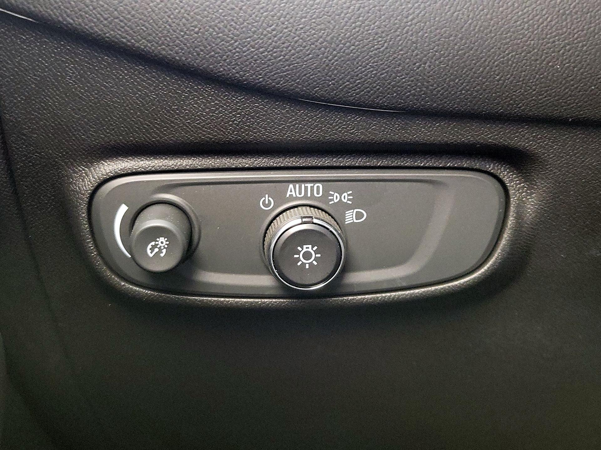 Thumbnail: 2021 Chevrolet Equinox - 13