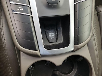 USB/AUX Ports