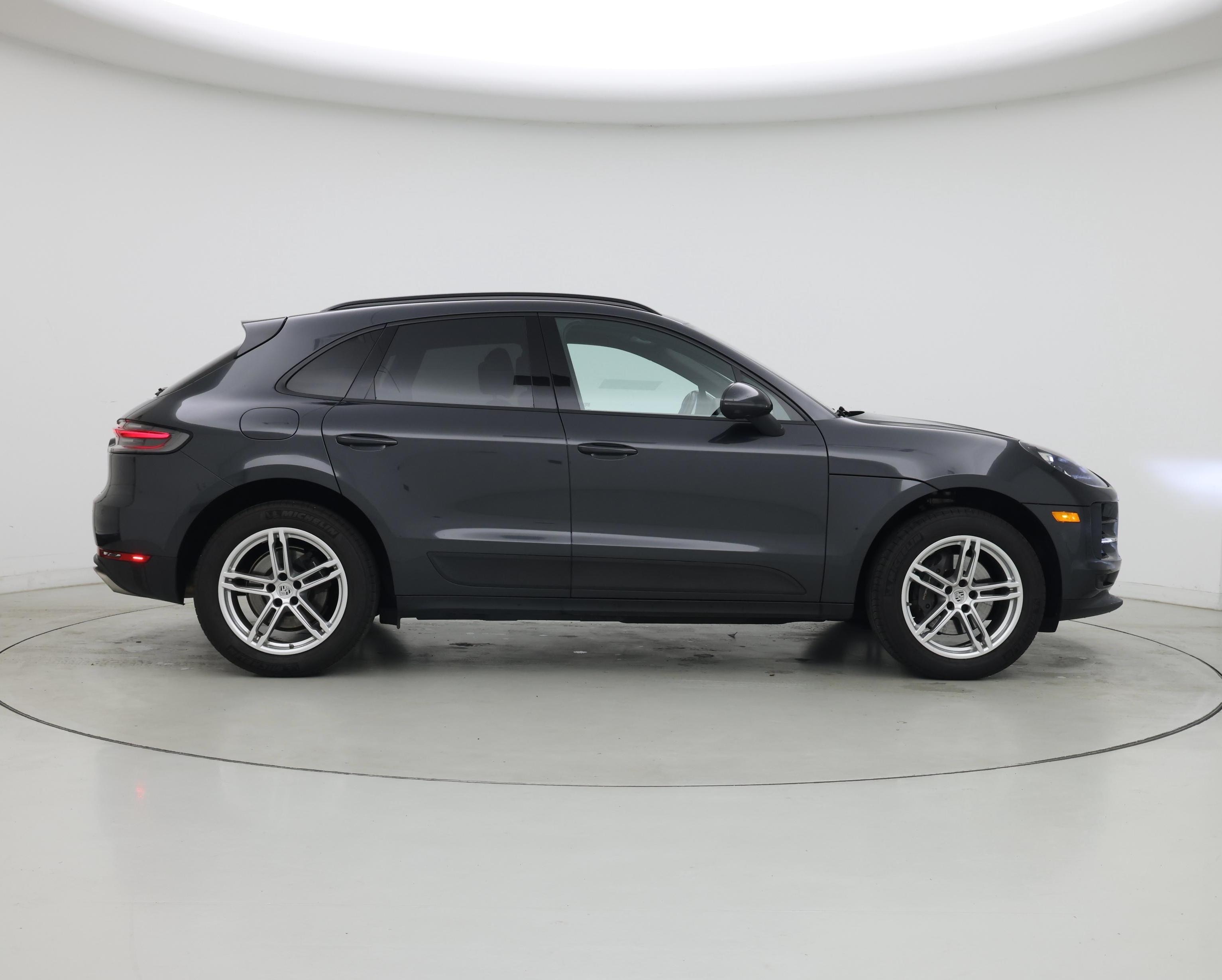 Thumbnail: 2021 Porsche Macan - 7