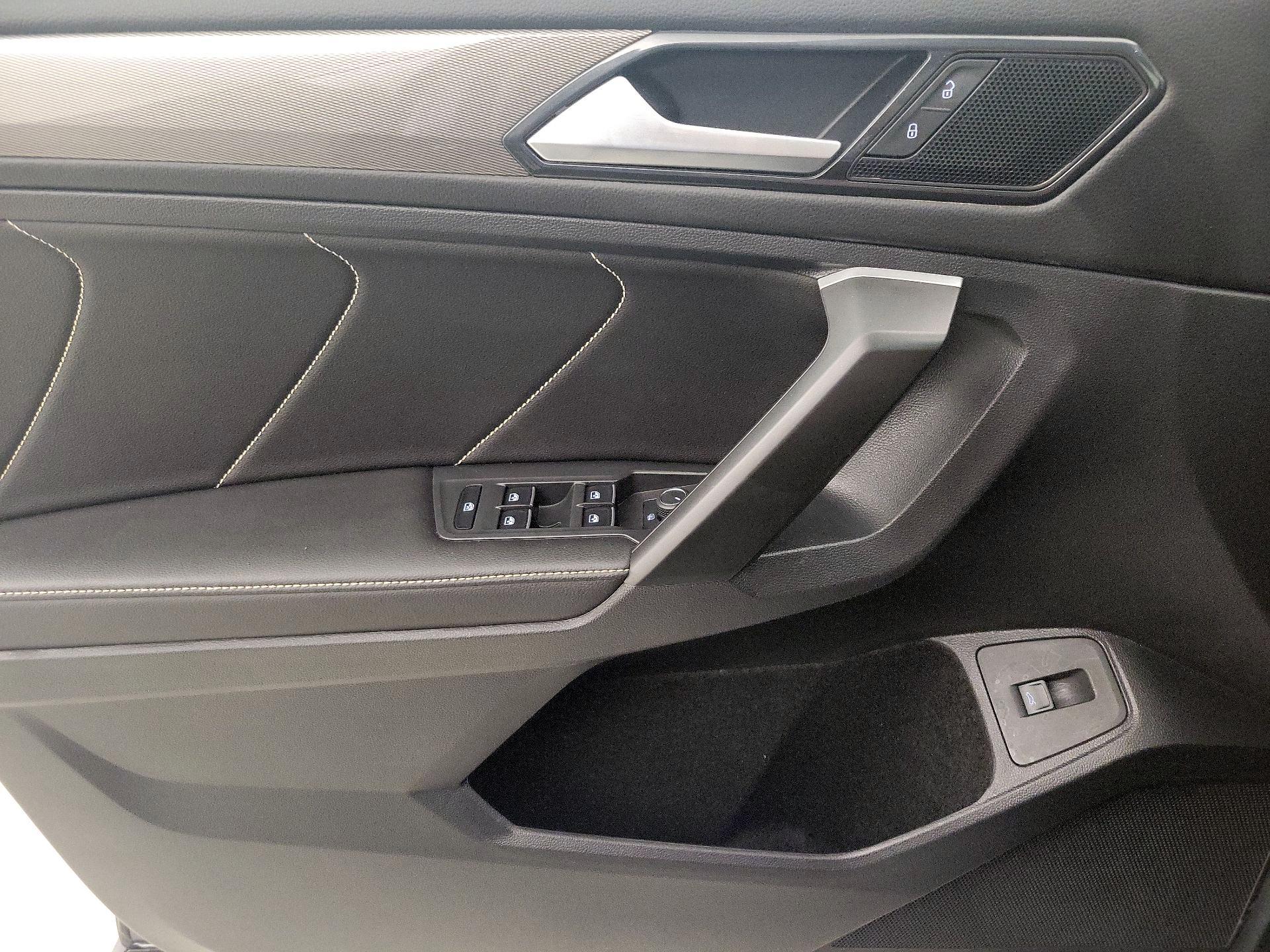 Thumbnail: 2024 Volkswagen Tiguan - 12