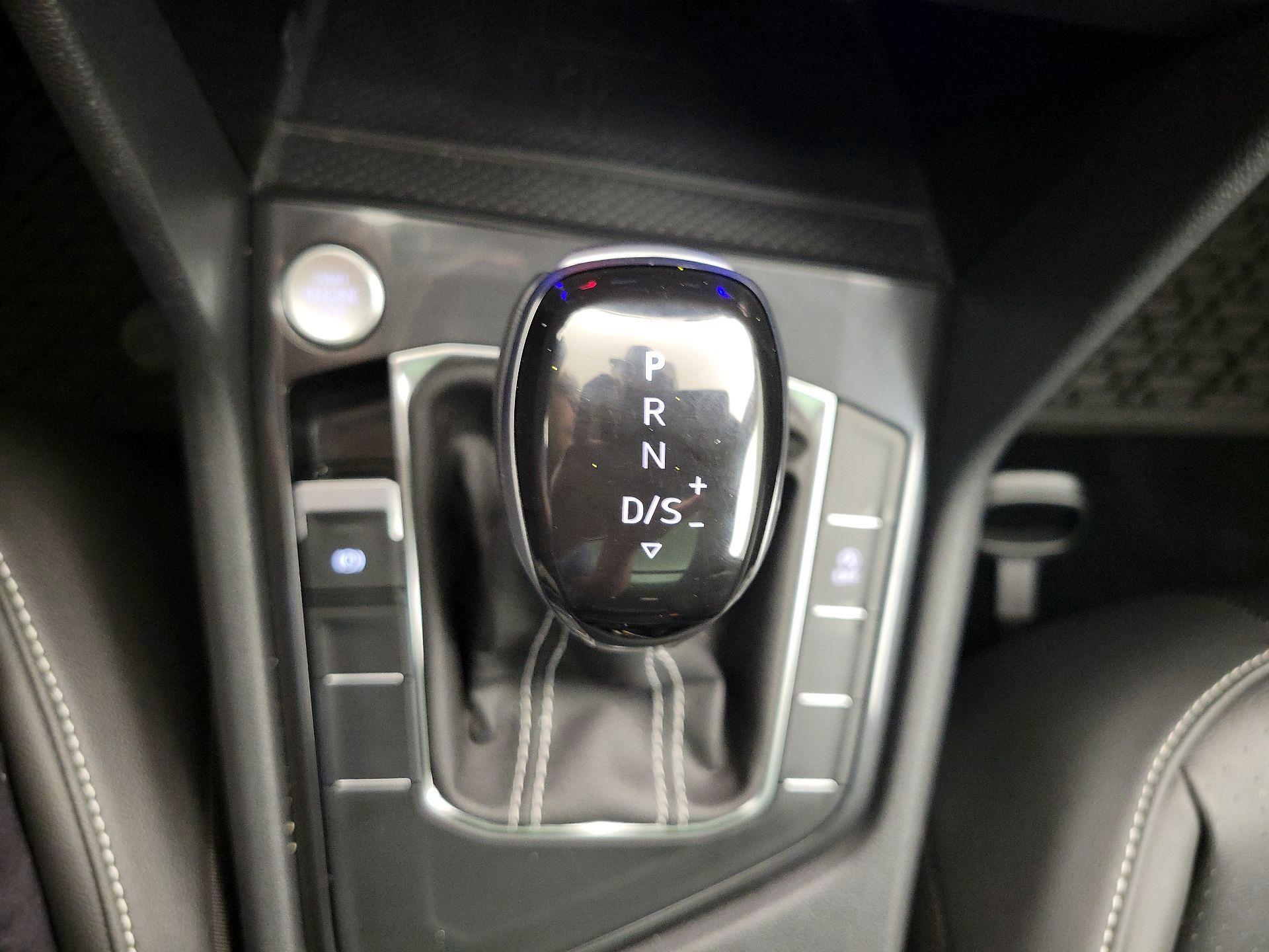 Thumbnail: 2024 Volkswagen Tiguan - 17