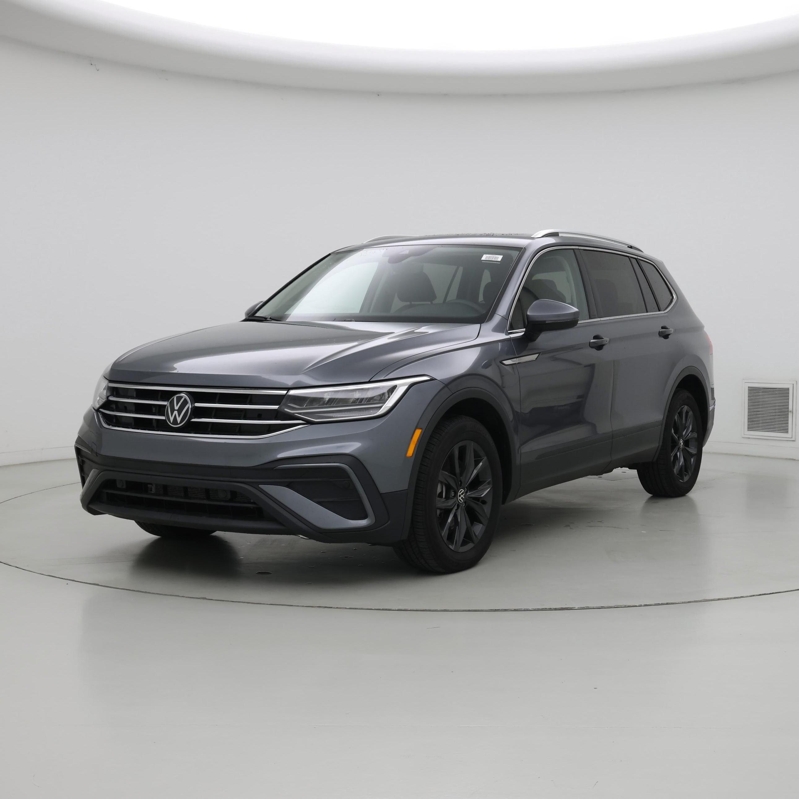 Thumbnail: 2024 Volkswagen Tiguan - 4