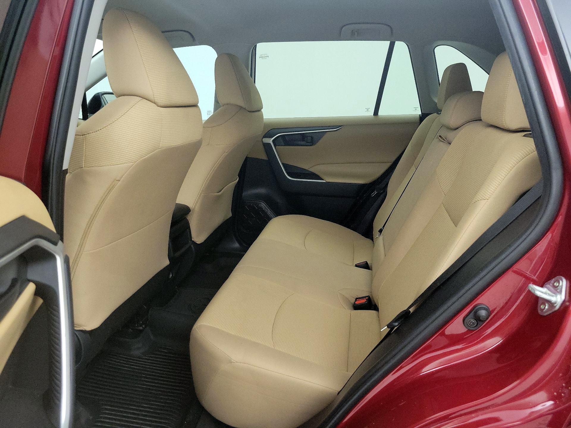 Thumbnail: 2021 Toyota RAV4 - 19