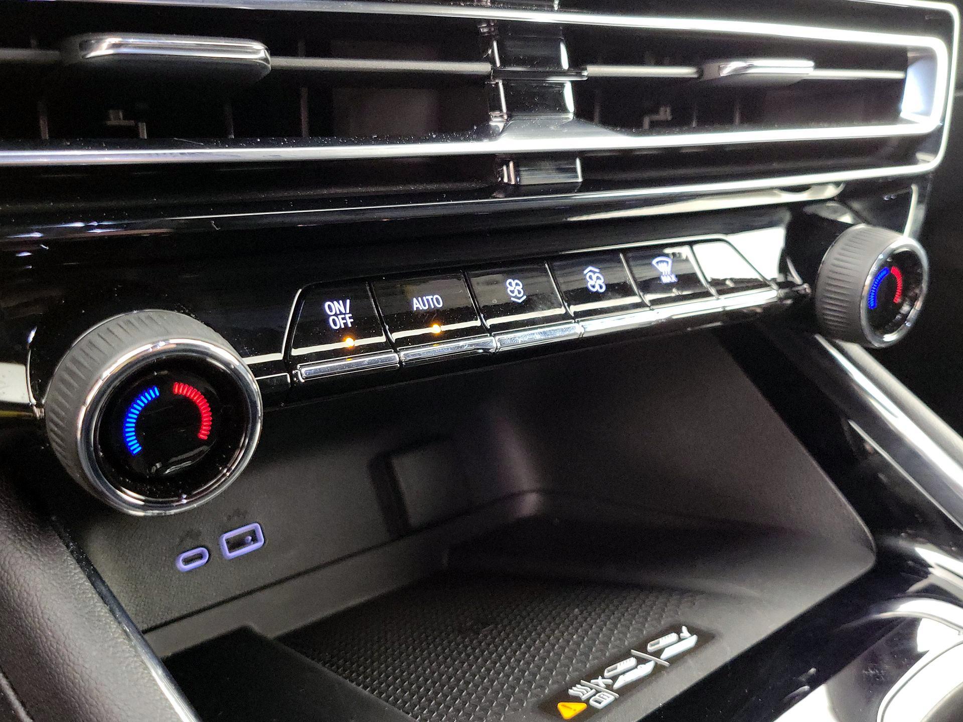 Thumbnail: 2025 Chevrolet Traverse - 17