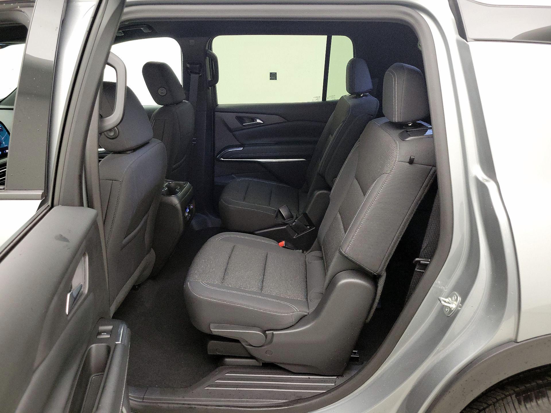 Thumbnail: 2025 Chevrolet Traverse - 20