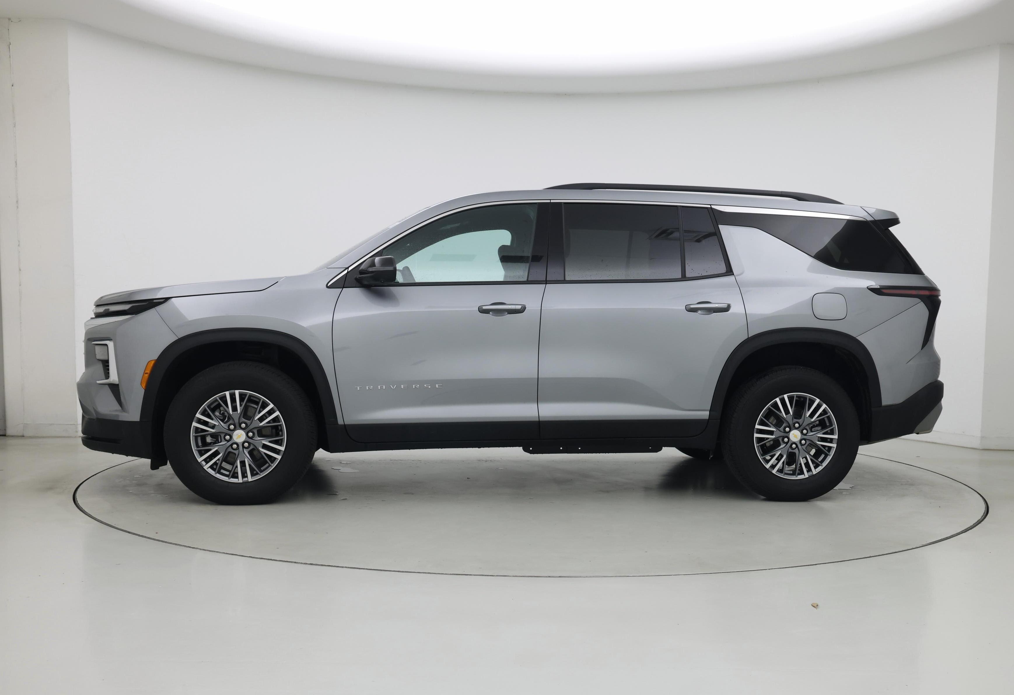 Thumbnail: 2025 Chevrolet Traverse - 3