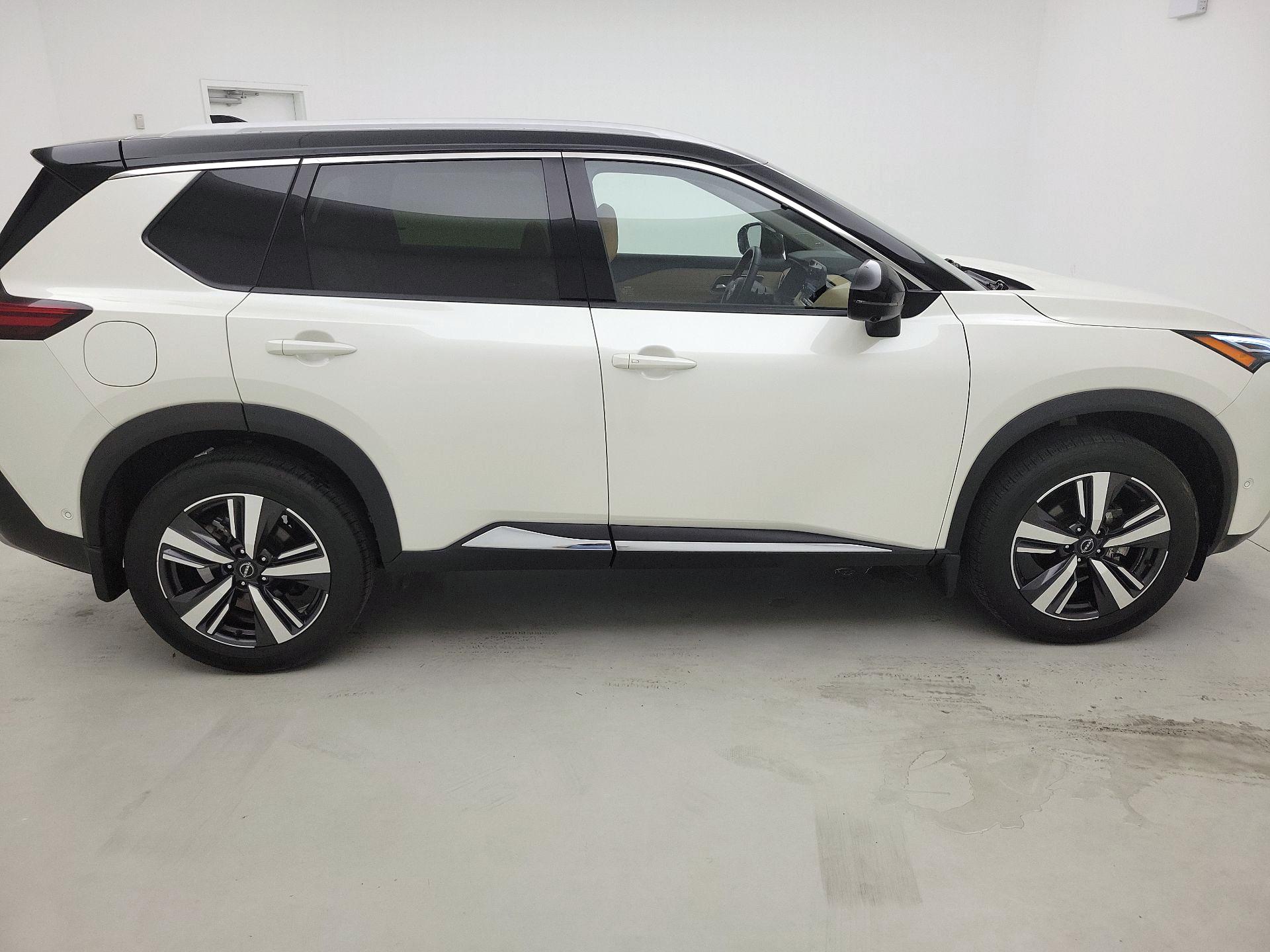 Thumbnail: 2023 Nissan Rogue - 4