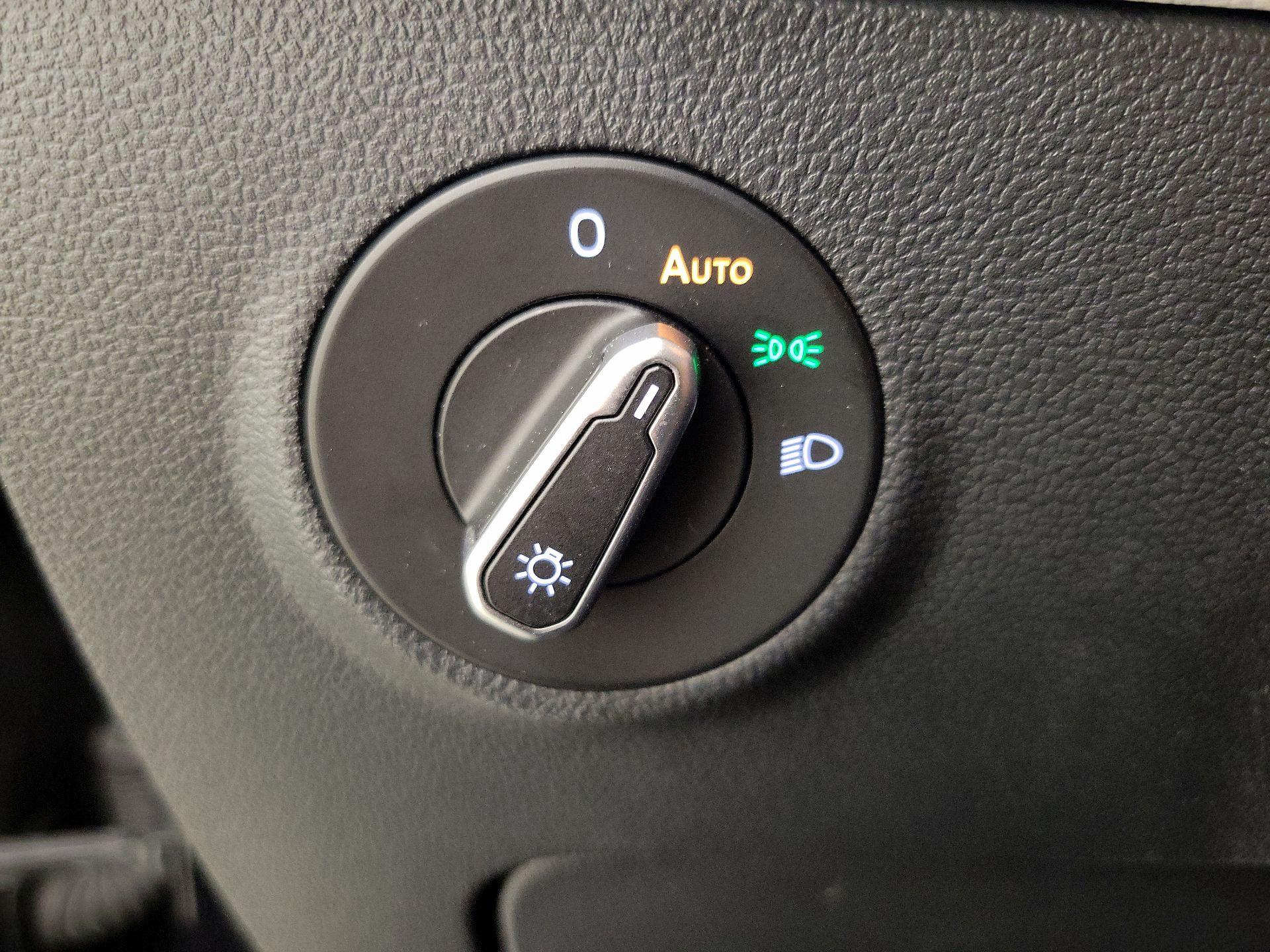 Thumbnail: 2025 Volkswagen Taos - 13