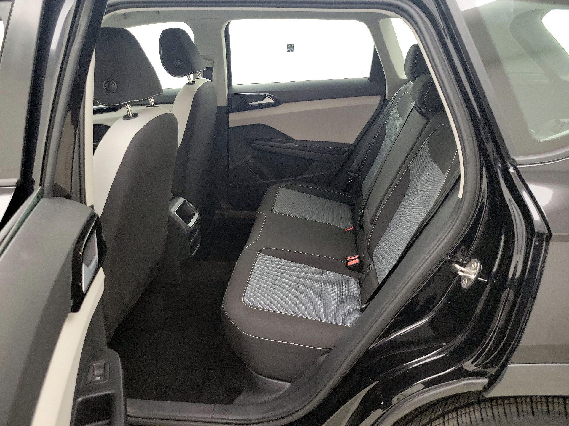 Thumbnail: 2025 Volkswagen Taos - 19