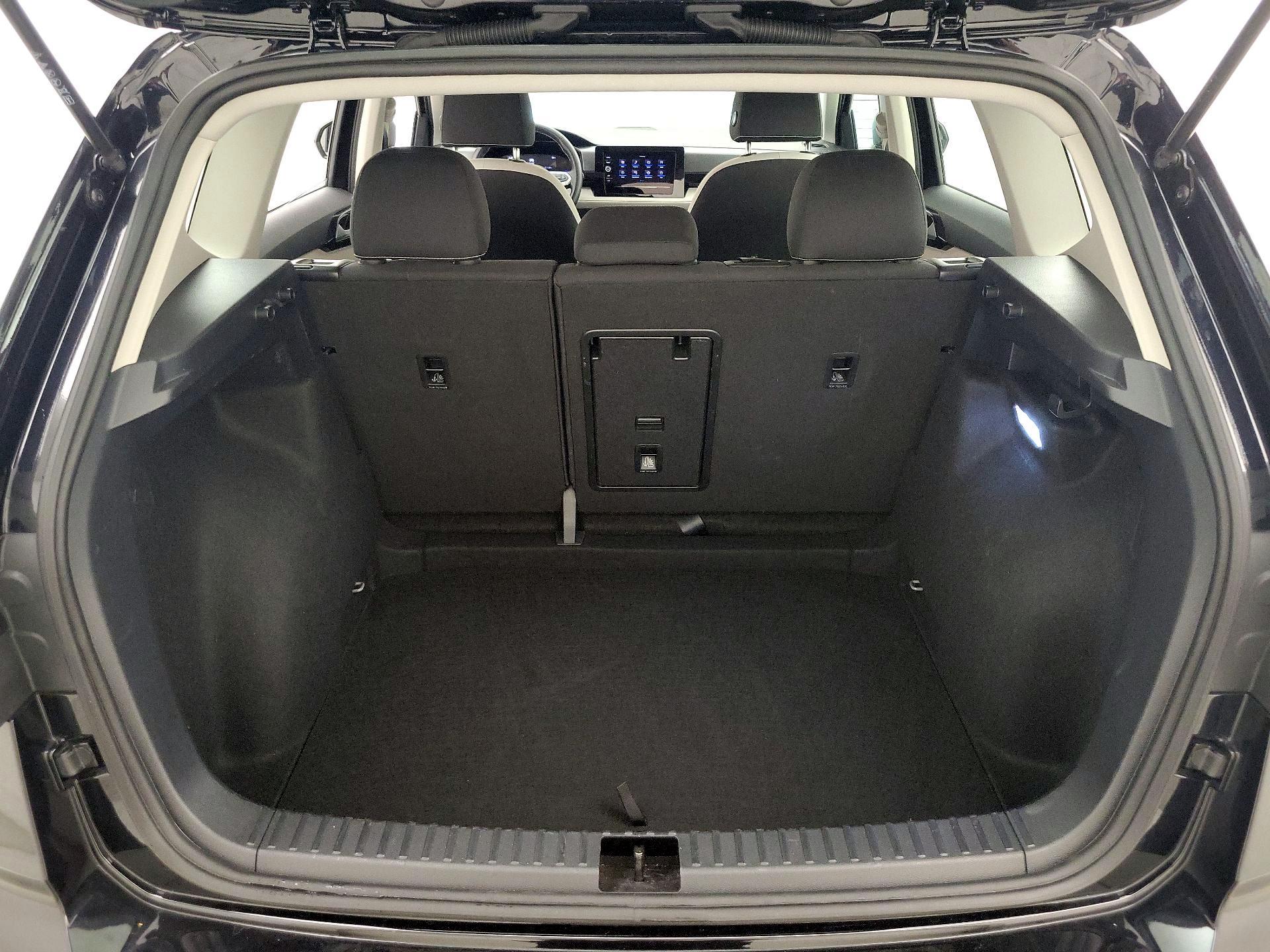 Thumbnail: 2025 Volkswagen Taos - 20