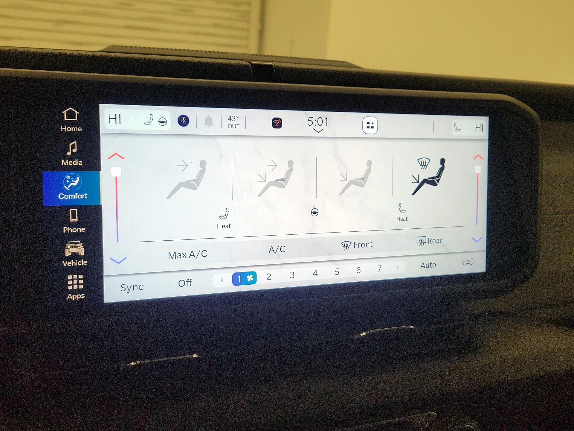 Thumbnail: 2025 Jeep Wrangler - 16