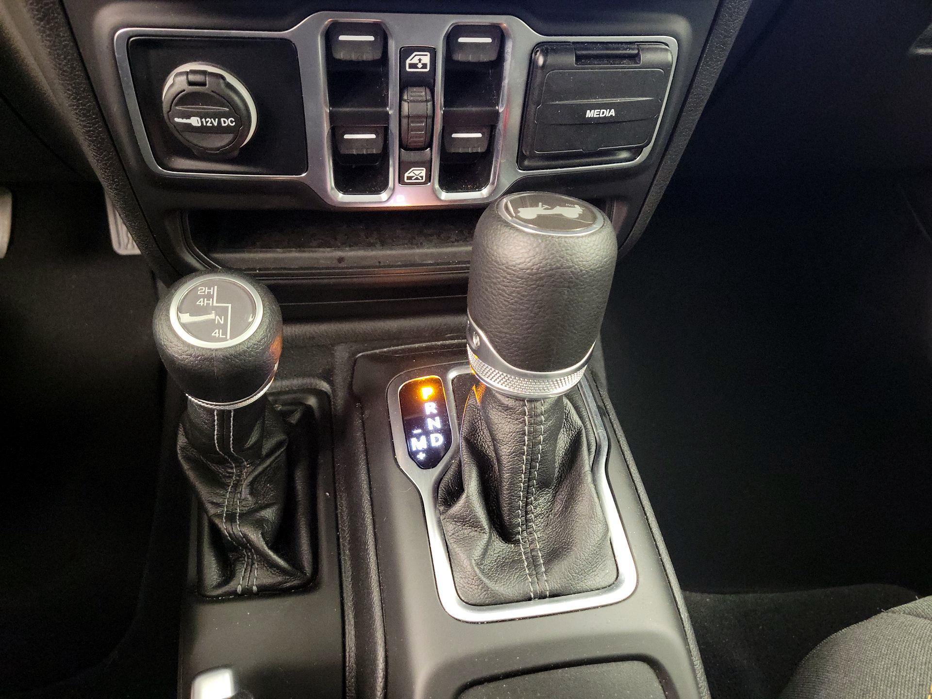 Thumbnail: 2025 Jeep Wrangler - 17