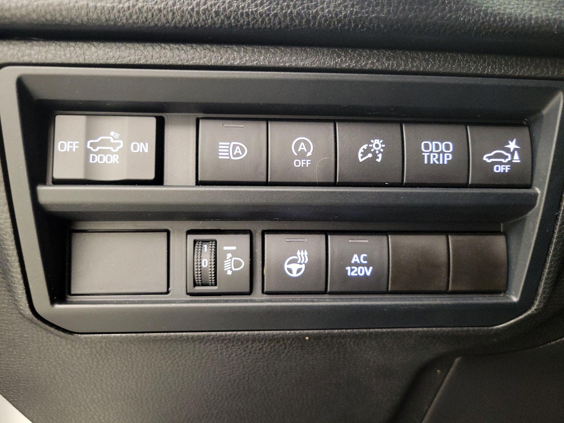 Thumbnail: 2022 Toyota Tundra - 13