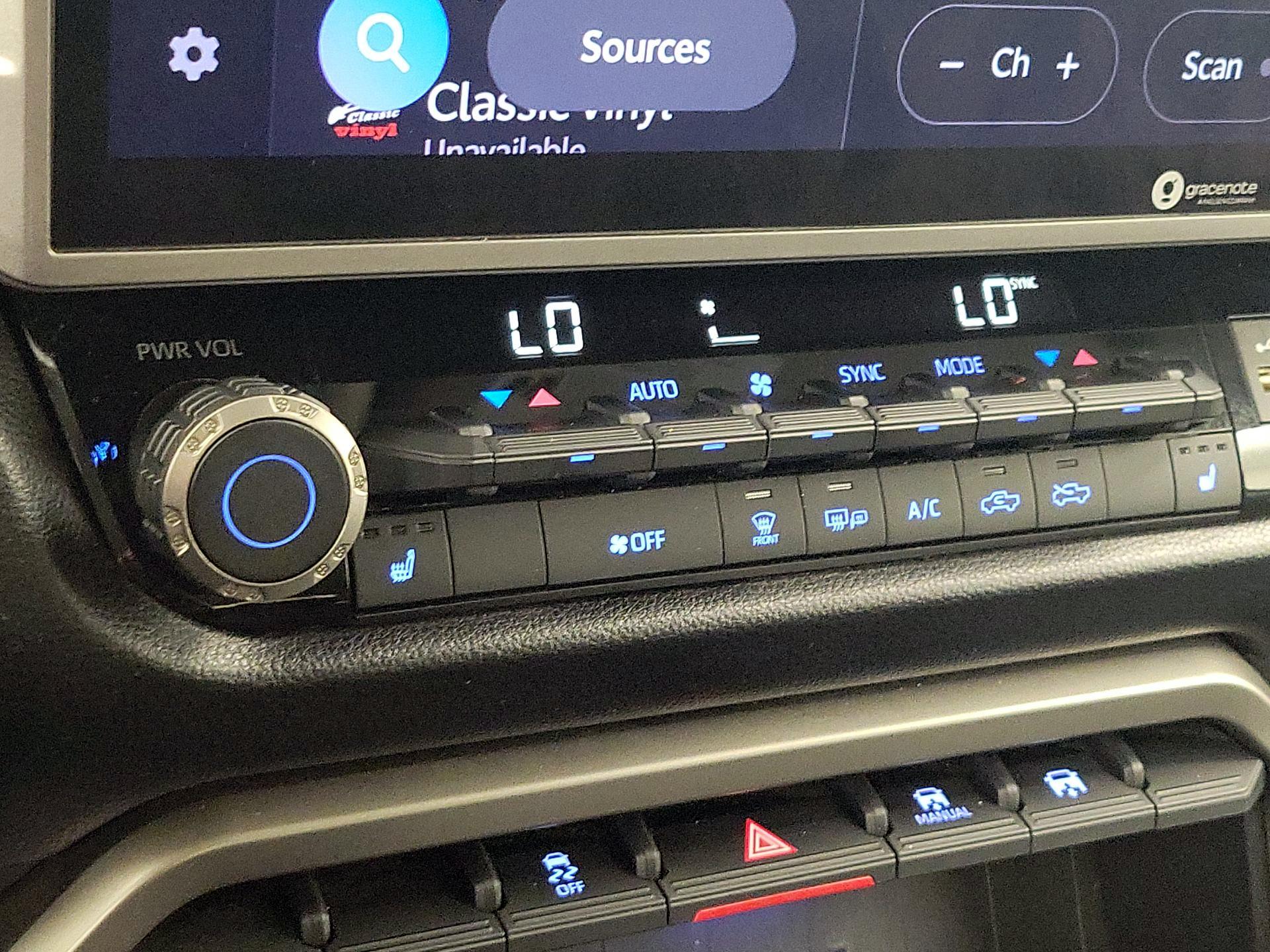 Thumbnail: 2022 Toyota Tundra - 16