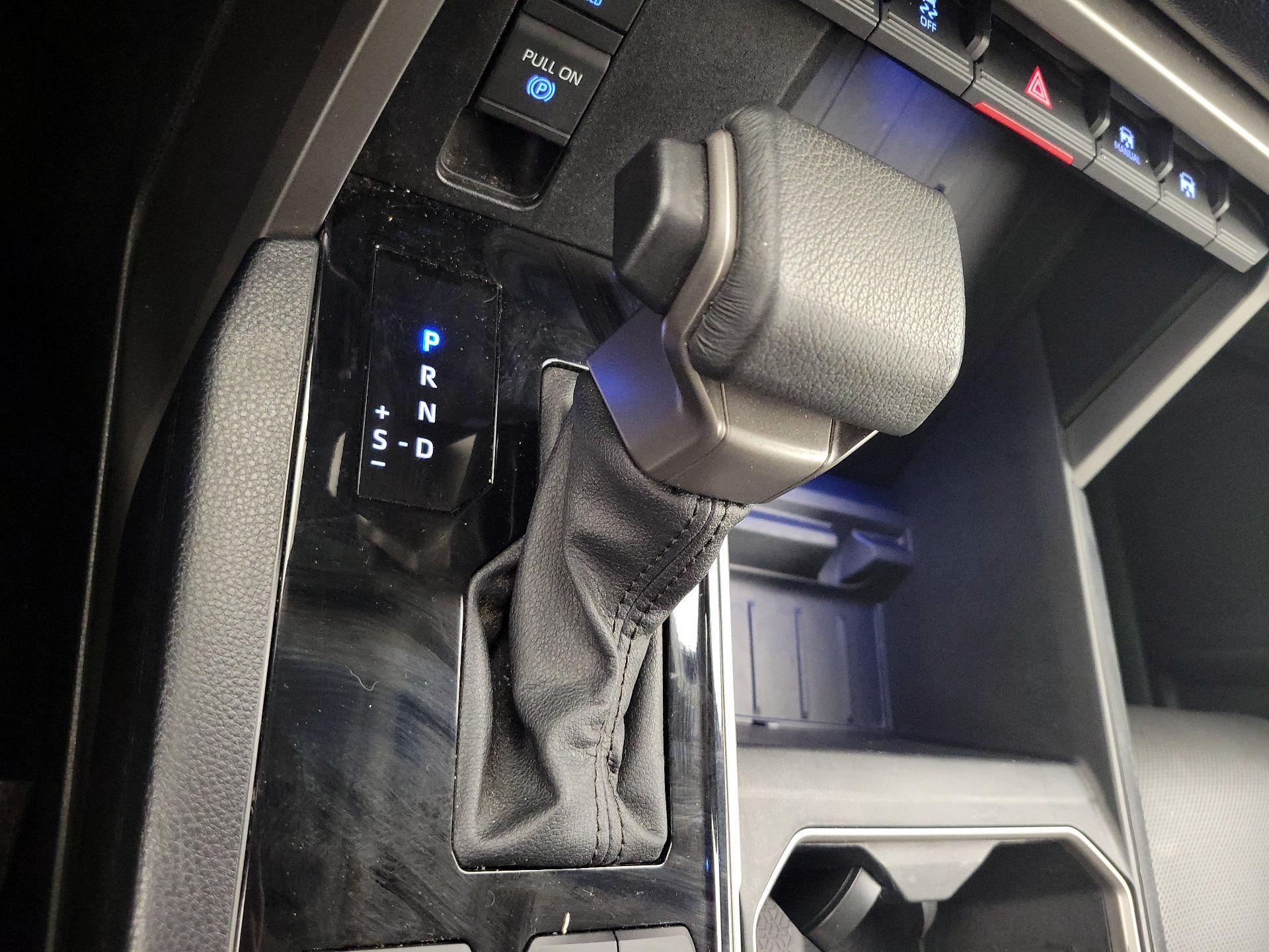 Thumbnail: 2022 Toyota Tundra - 17