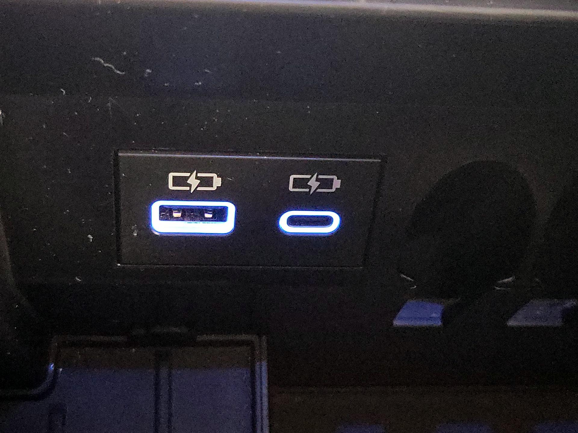 Thumbnail: 2022 Toyota Tundra - 18