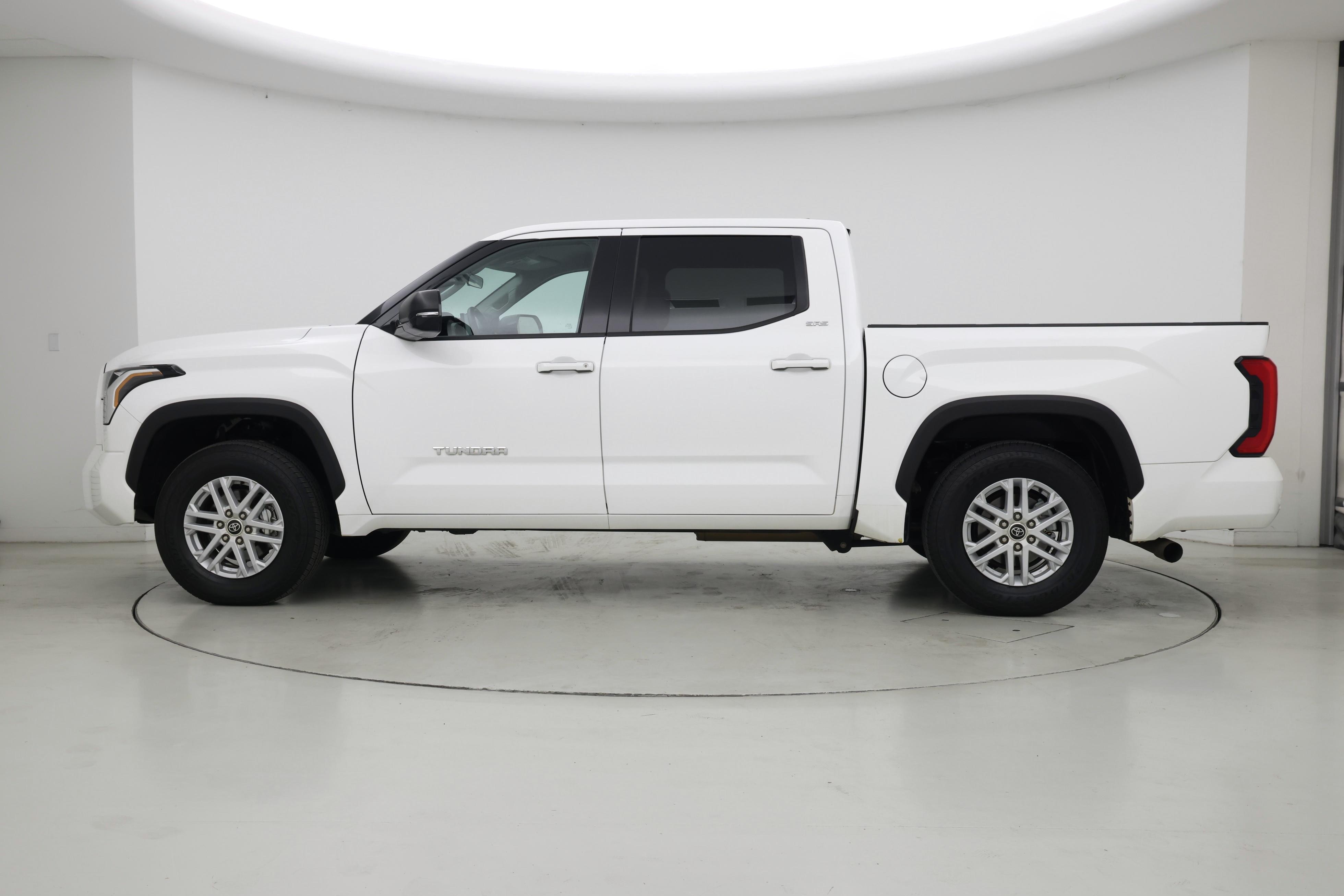 Thumbnail: 2022 Toyota Tundra - 3