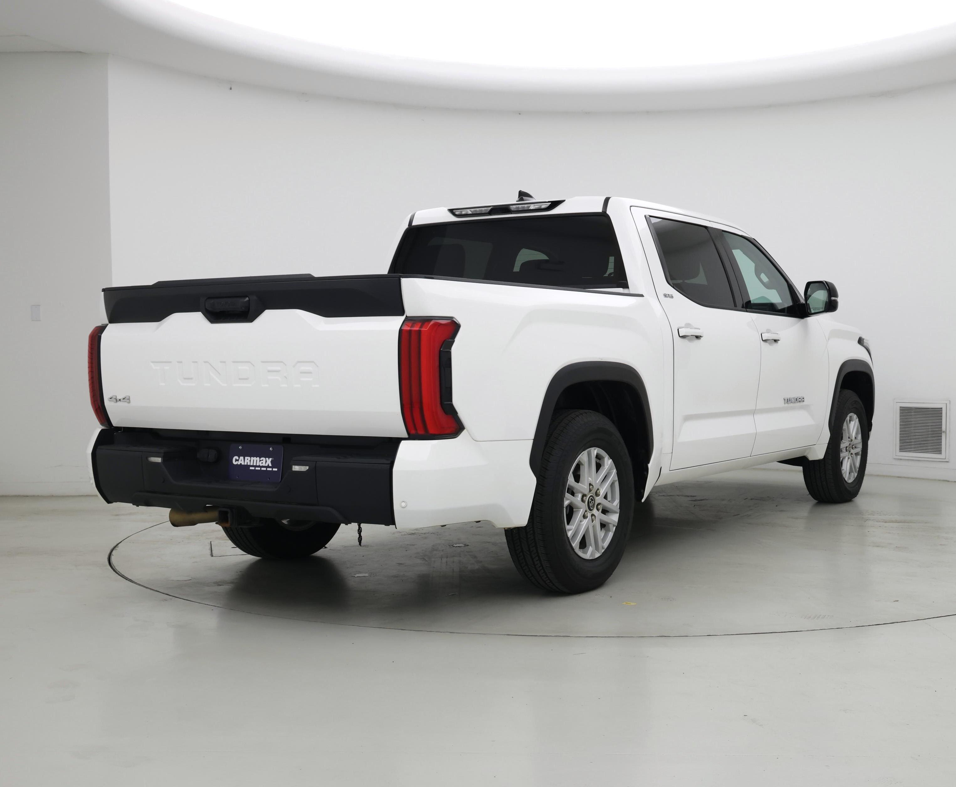 Thumbnail: 2022 Toyota Tundra - 8