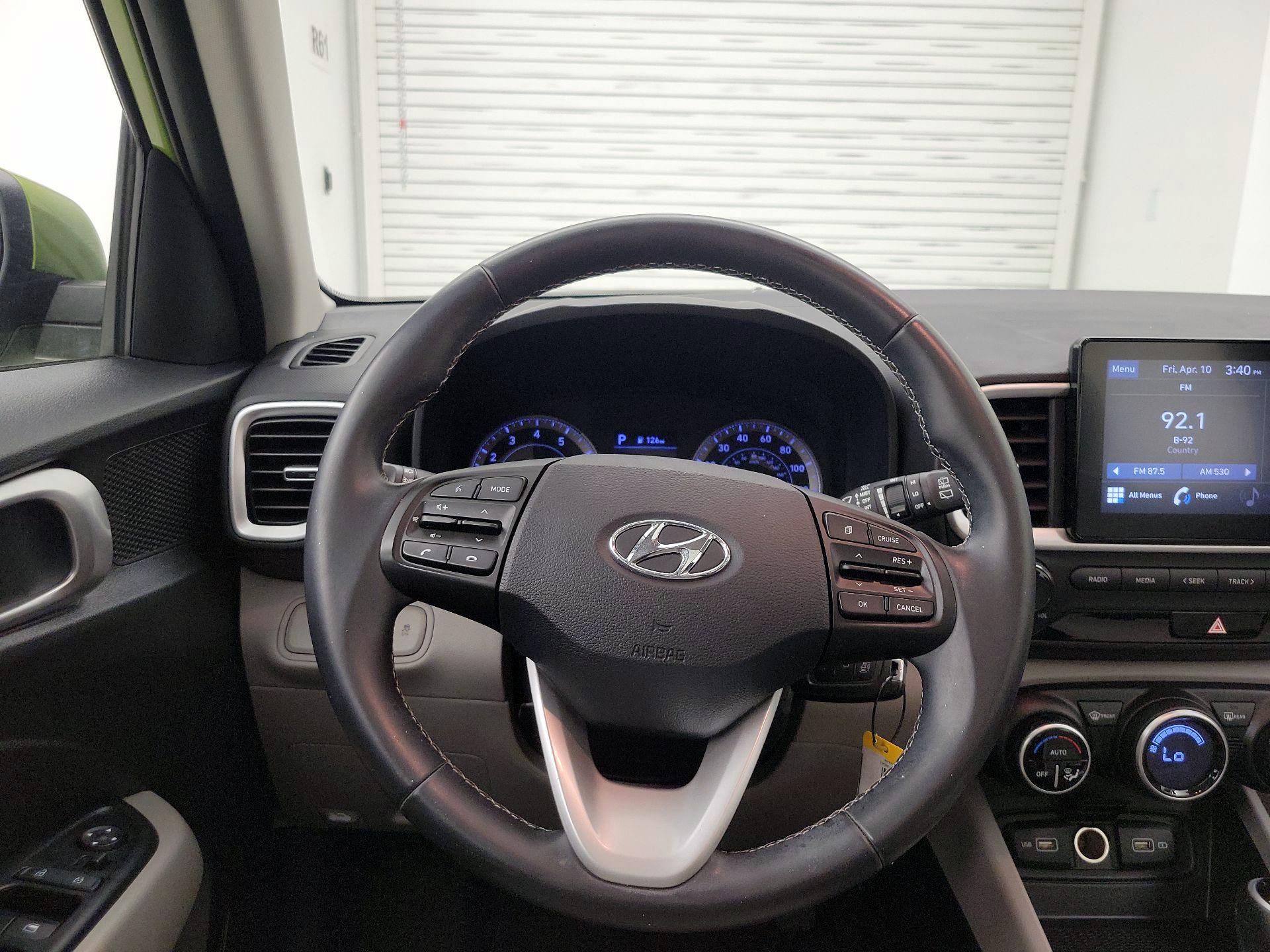 Thumbnail: 2022 Hyundai Venue - 10