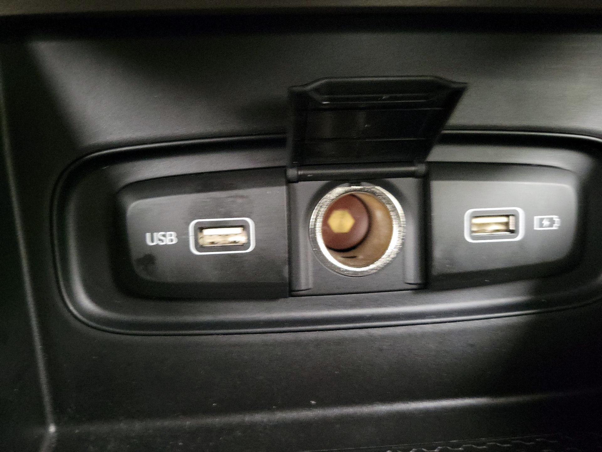 Thumbnail: 2022 Hyundai Venue - 18