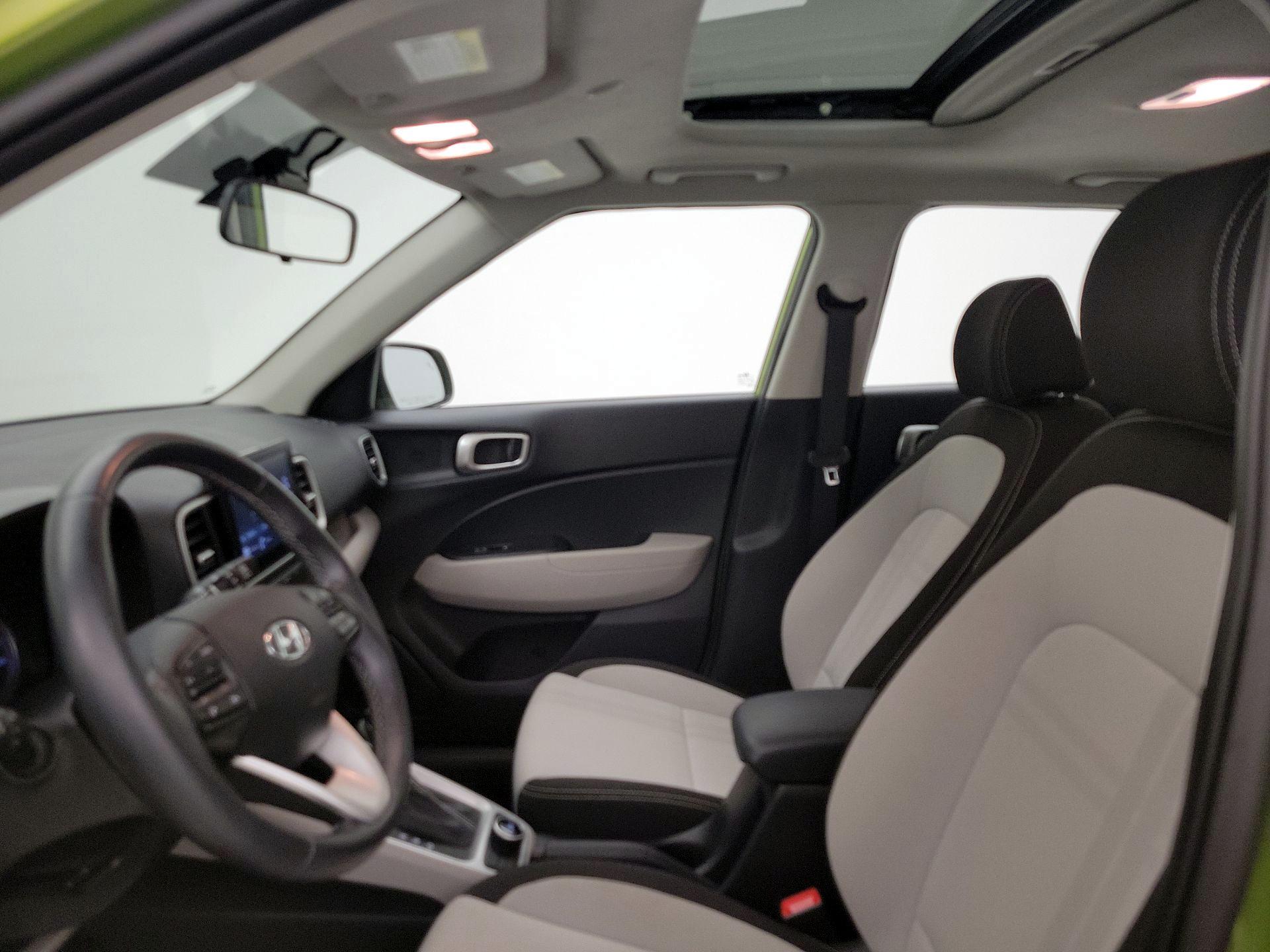 Thumbnail: 2022 Hyundai Venue - 19