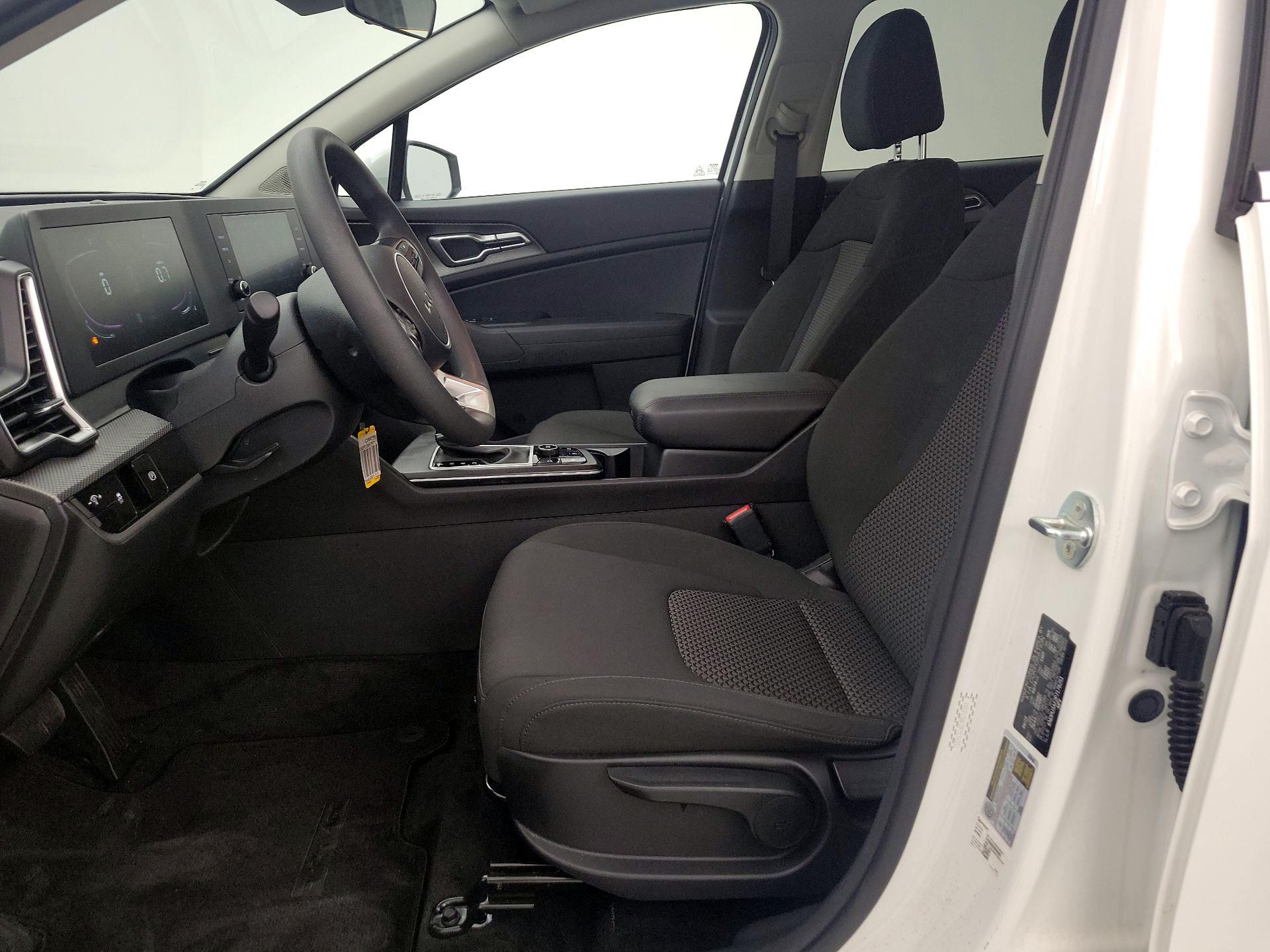 Thumbnail: 2023 Kia Sportage - 11