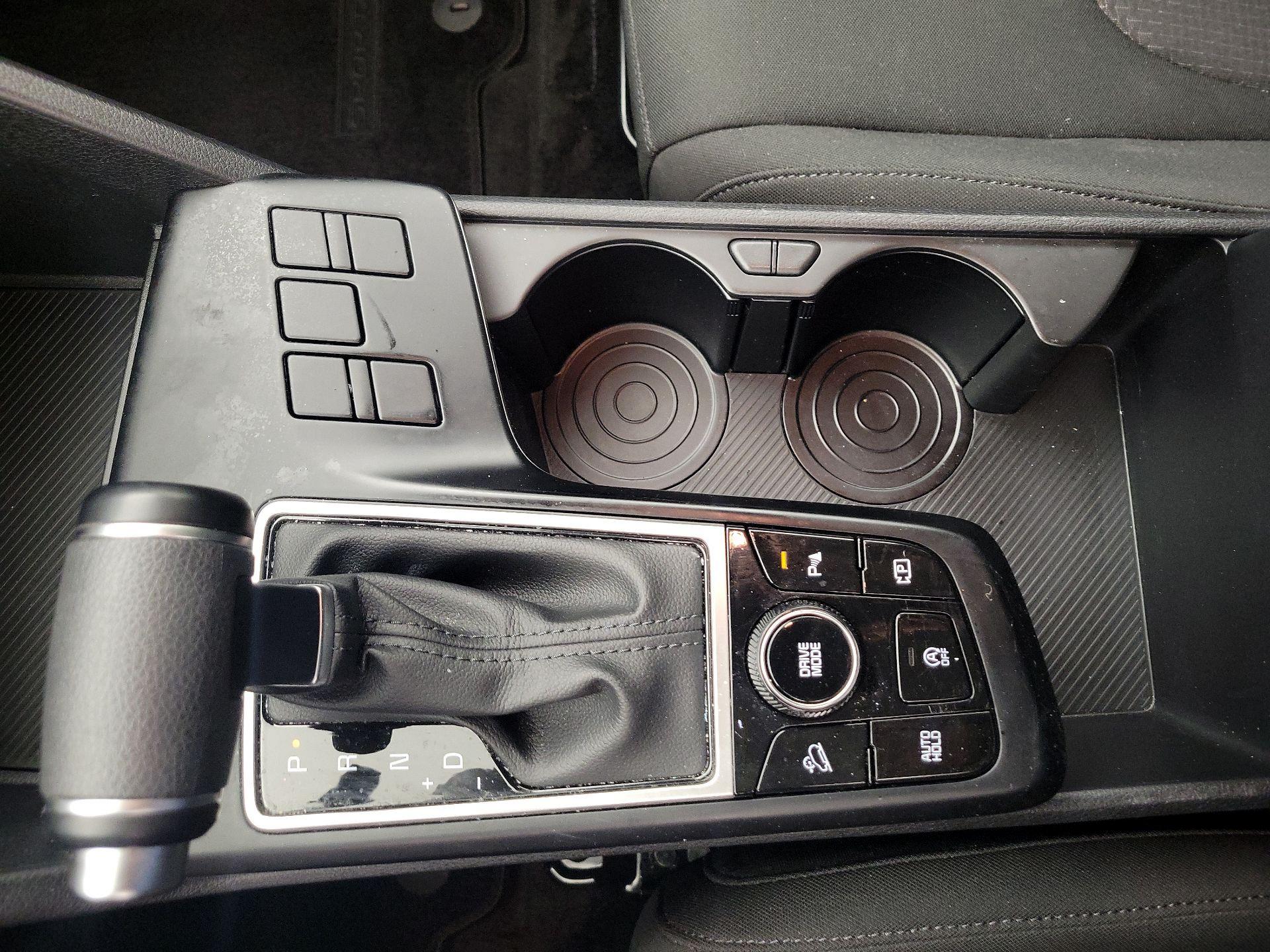 Thumbnail: 2023 Kia Sportage - 17