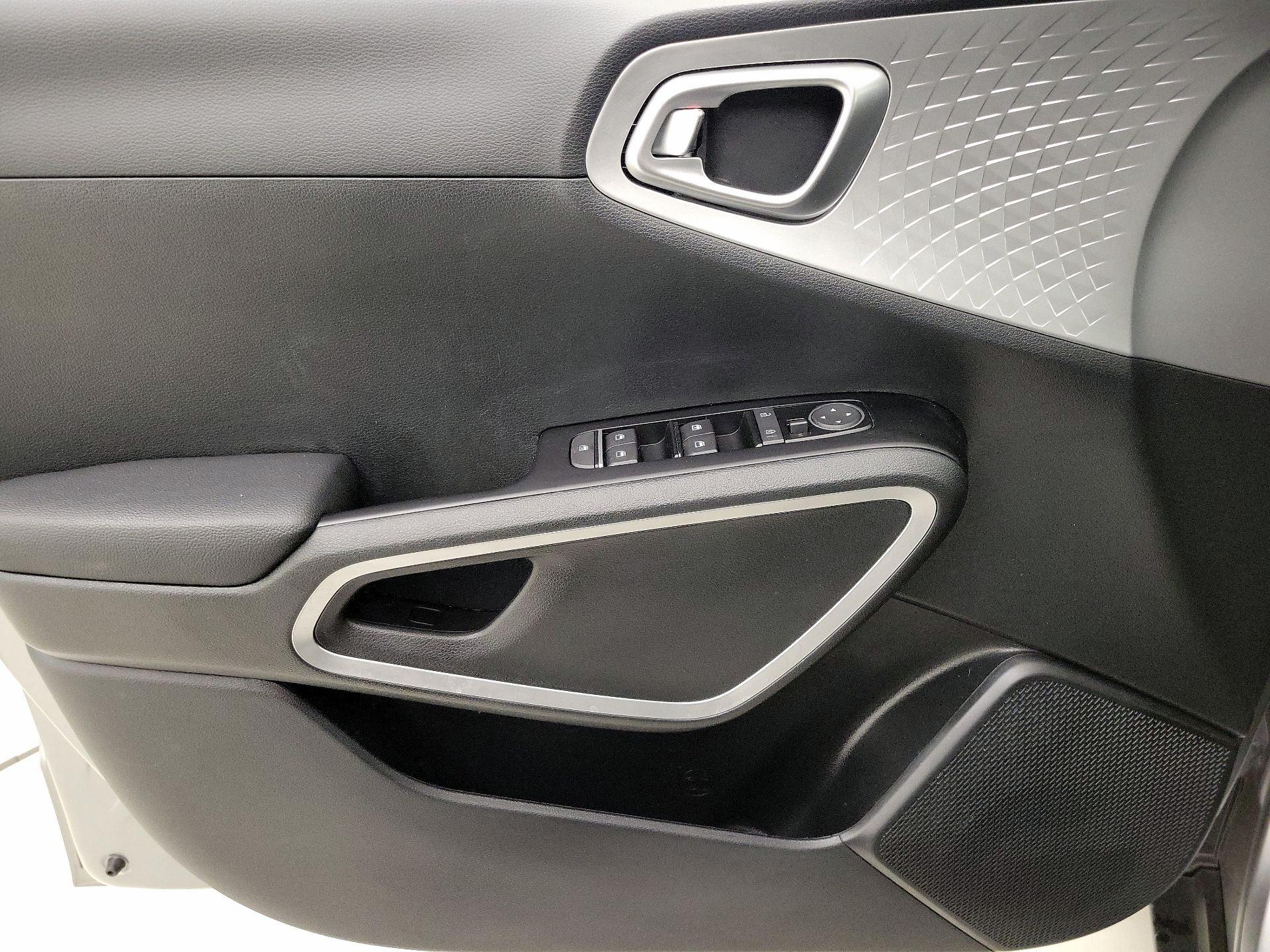 Thumbnail: 2025 Kia Soul - 12