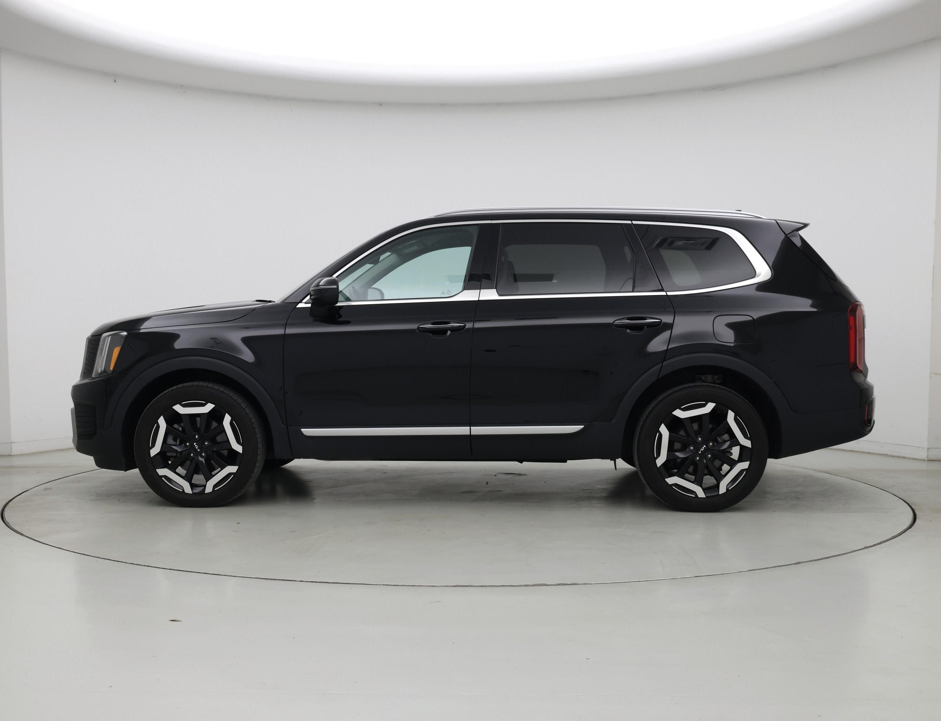 Thumbnail: 2023 Kia Telluride - 3