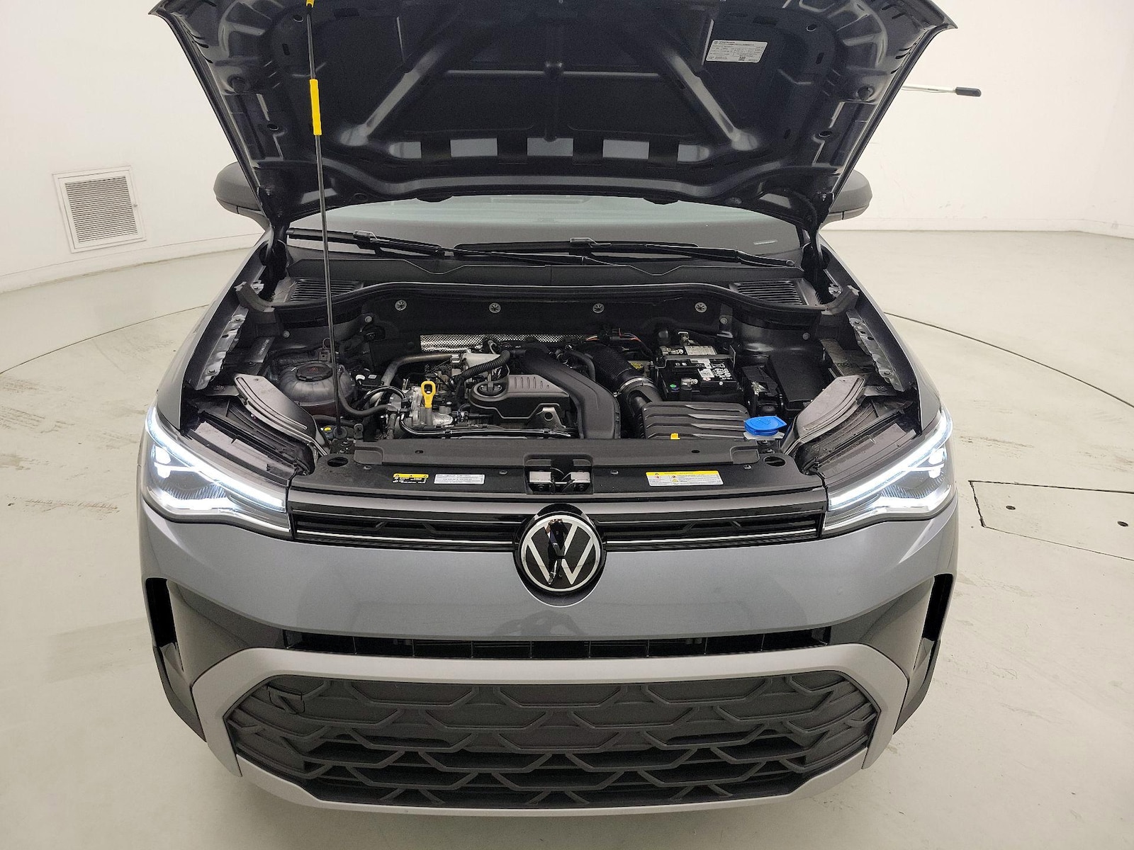 2025 Volkswagen Taos S - Photo 23